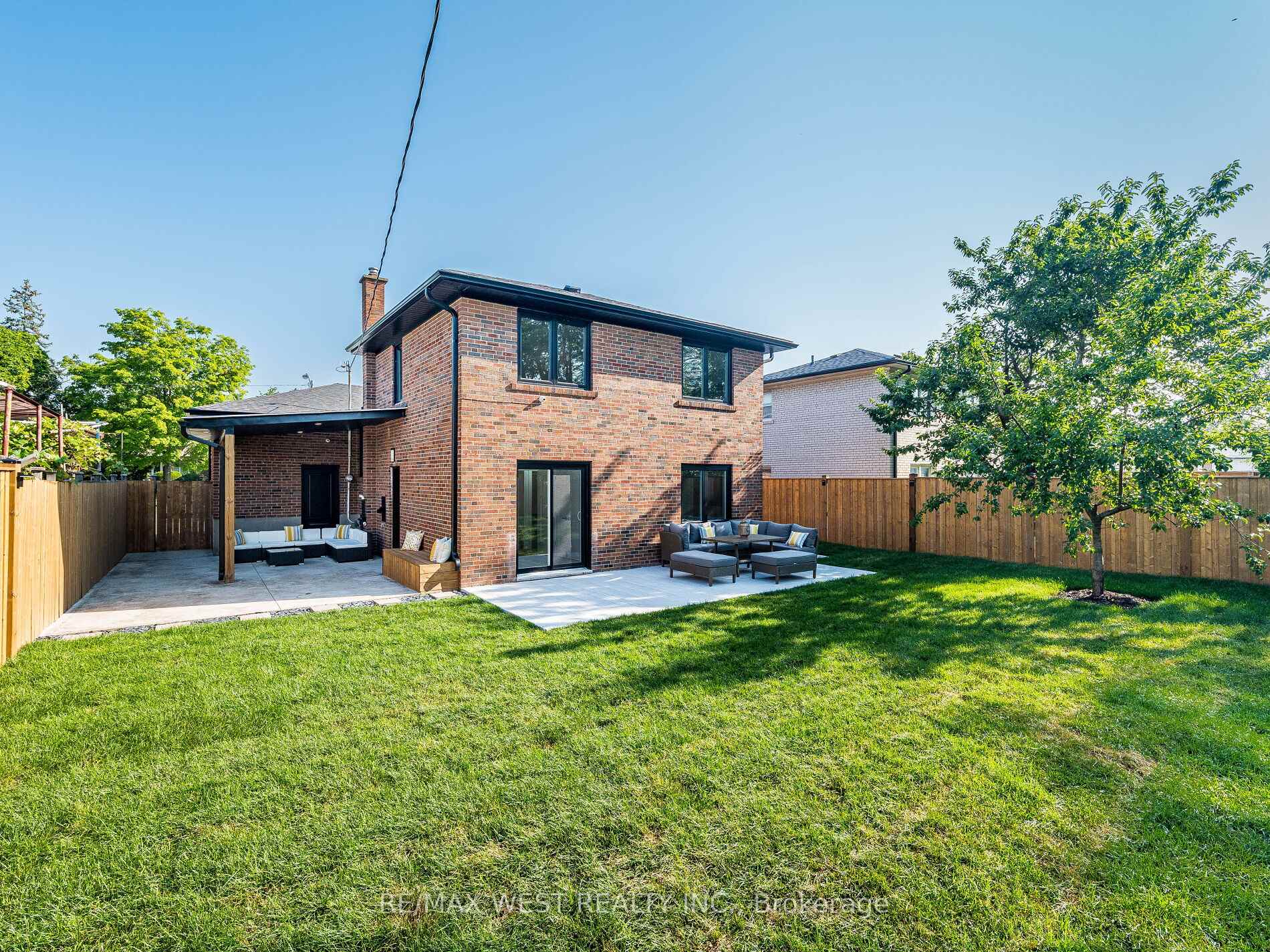 Photo 34 of 41 Ladbrooke Road, Etobicoke, Willowridge-Martingrove-Richview — HOMEH