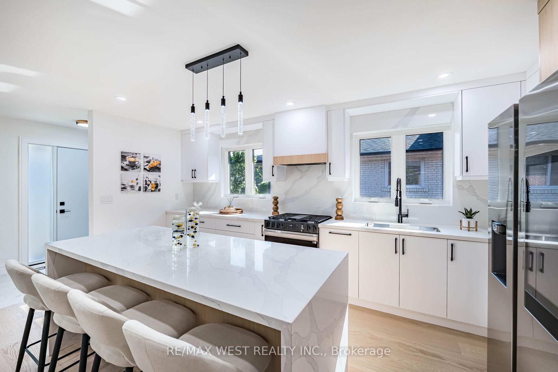 Photo 30 of 41 Ladbrooke Road, Etobicoke, Willowridge-Martingrove-Richview — HOMEH
