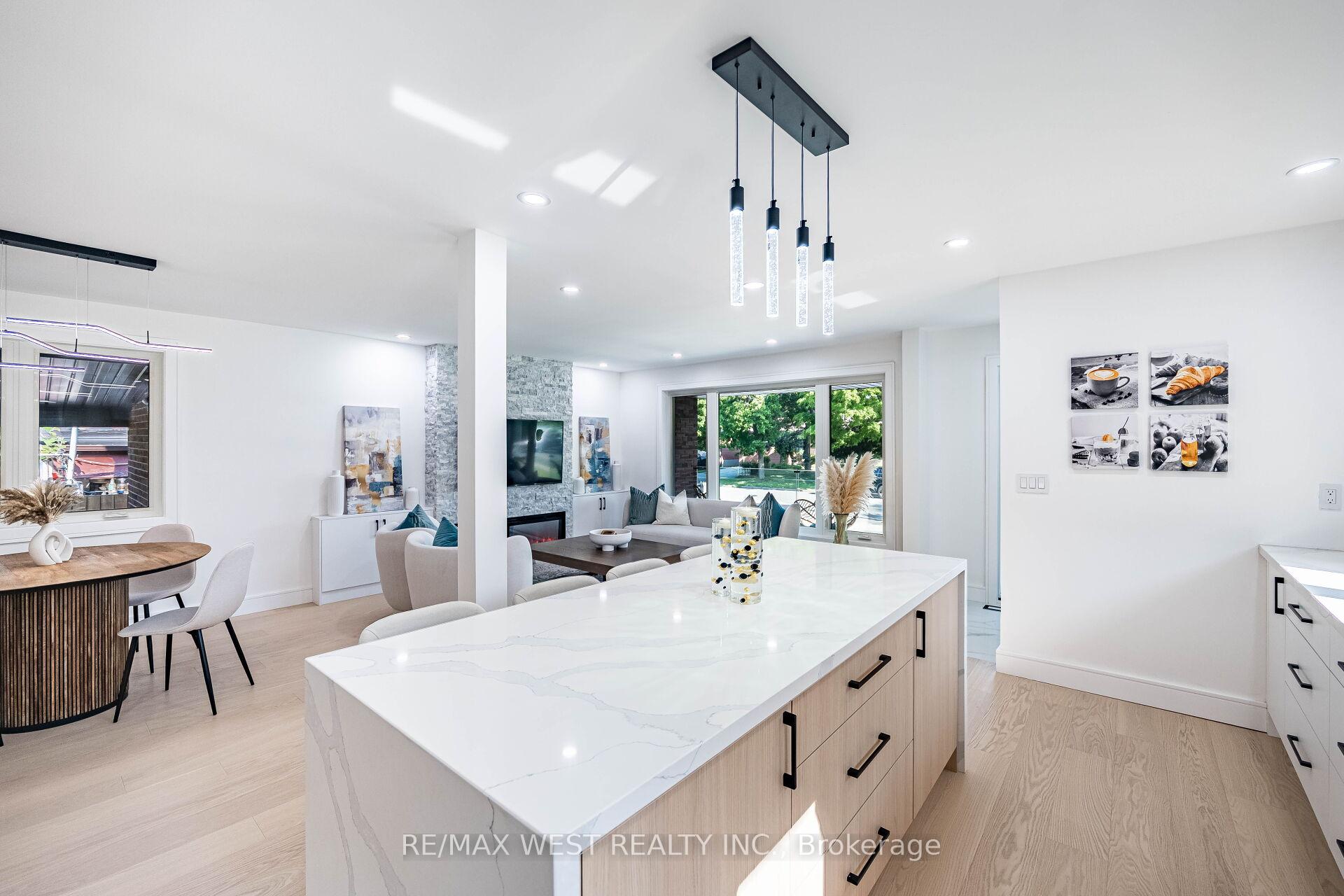 Photo 9 of 41 Ladbrooke Road, Etobicoke, Willowridge-Martingrove-Richview — HOMEH