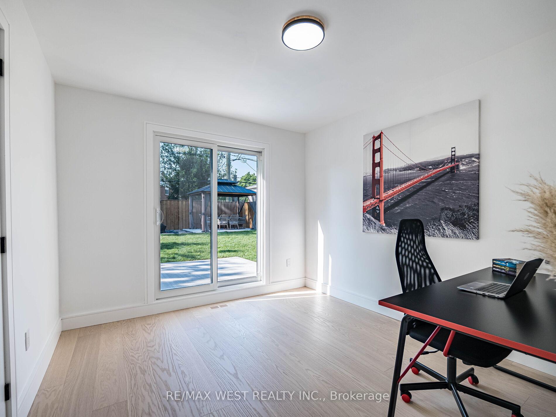 Photo 26 of 41 Ladbrooke Road, Etobicoke, Willowridge-Martingrove-Richview — HOMEH