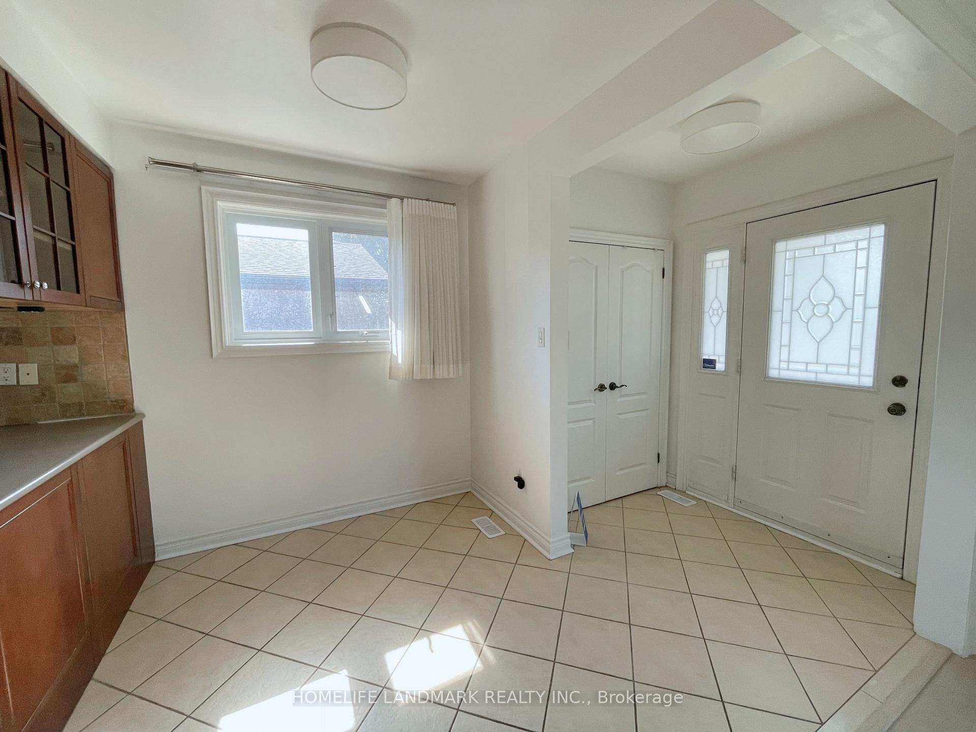 Photo 3 of 81 Celestine Drive, Etobicoke, Willowridge-Martingrove-Richview — HOMEH