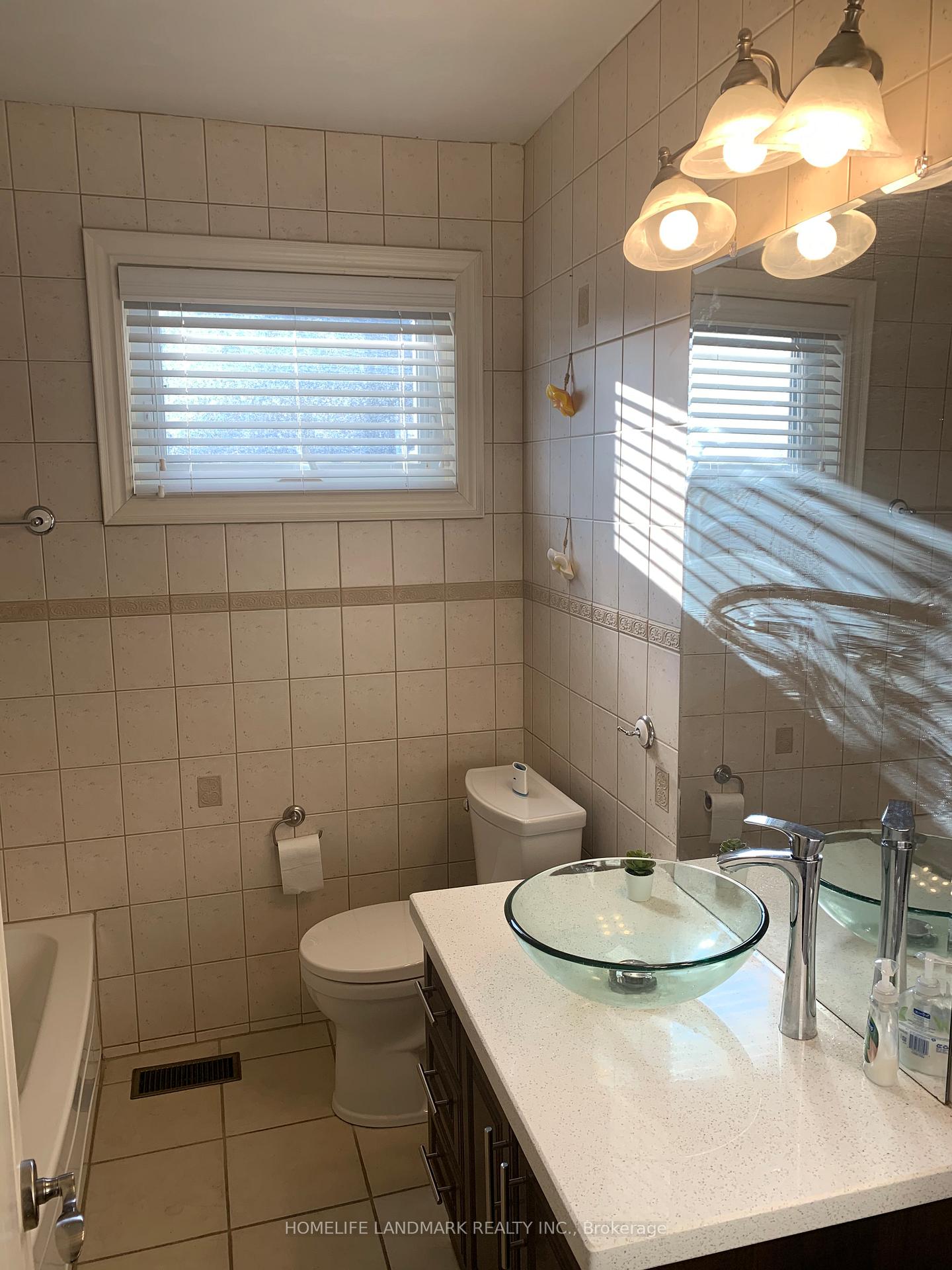 Photo 12 of 81 Celestine Drive, Etobicoke, Willowridge-Martingrove-Richview — HOMEH
