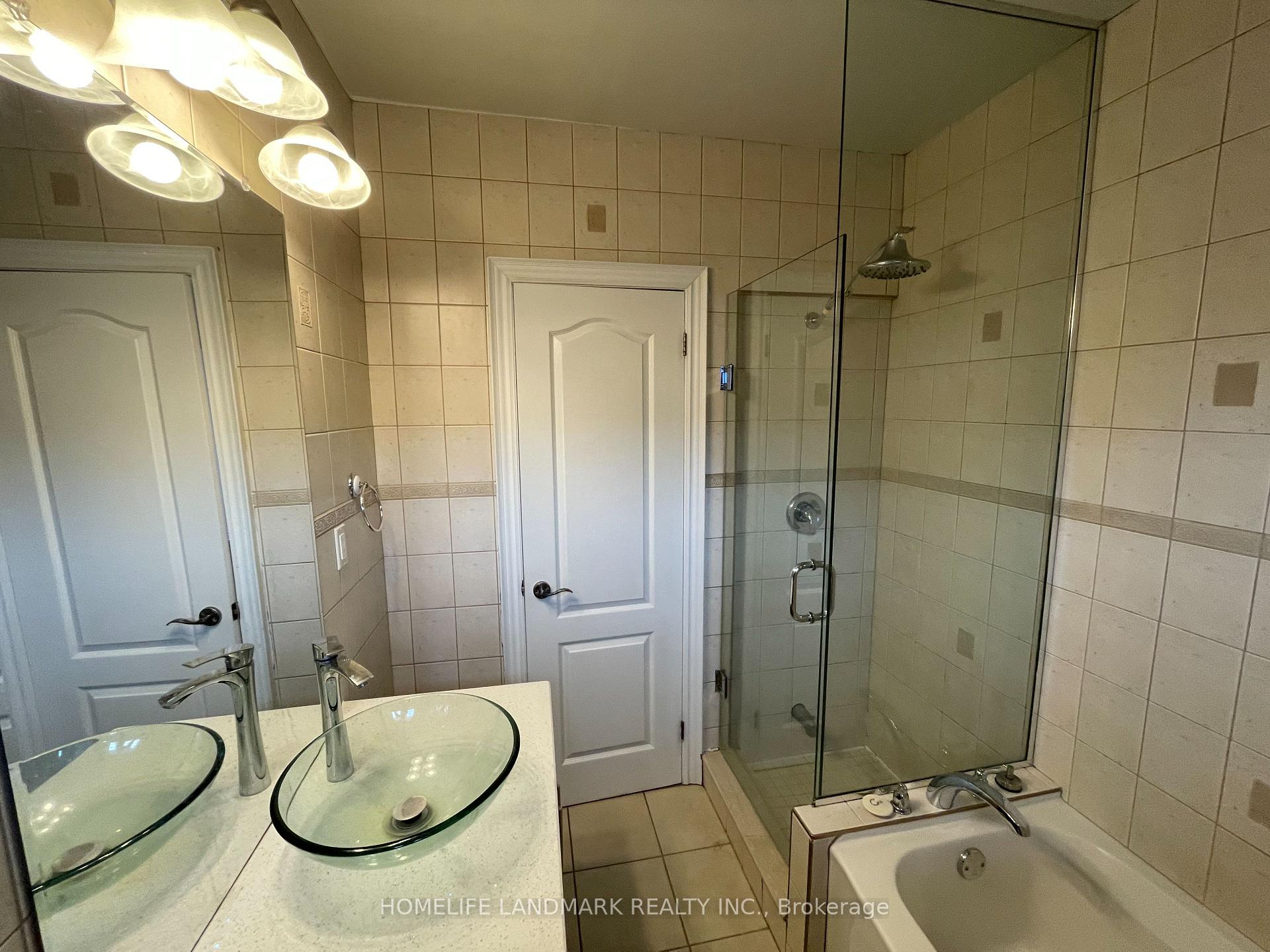 Photo 13 of 81 Celestine Drive, Etobicoke, Willowridge-Martingrove-Richview — HOMEH