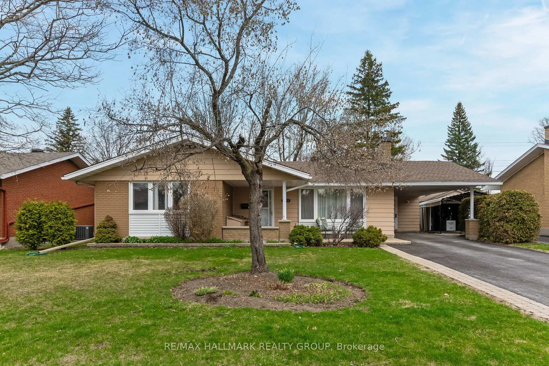 Photo 20 of 1055 Wiseman Crescent, Ottawa, Riverside Park — HOMEH