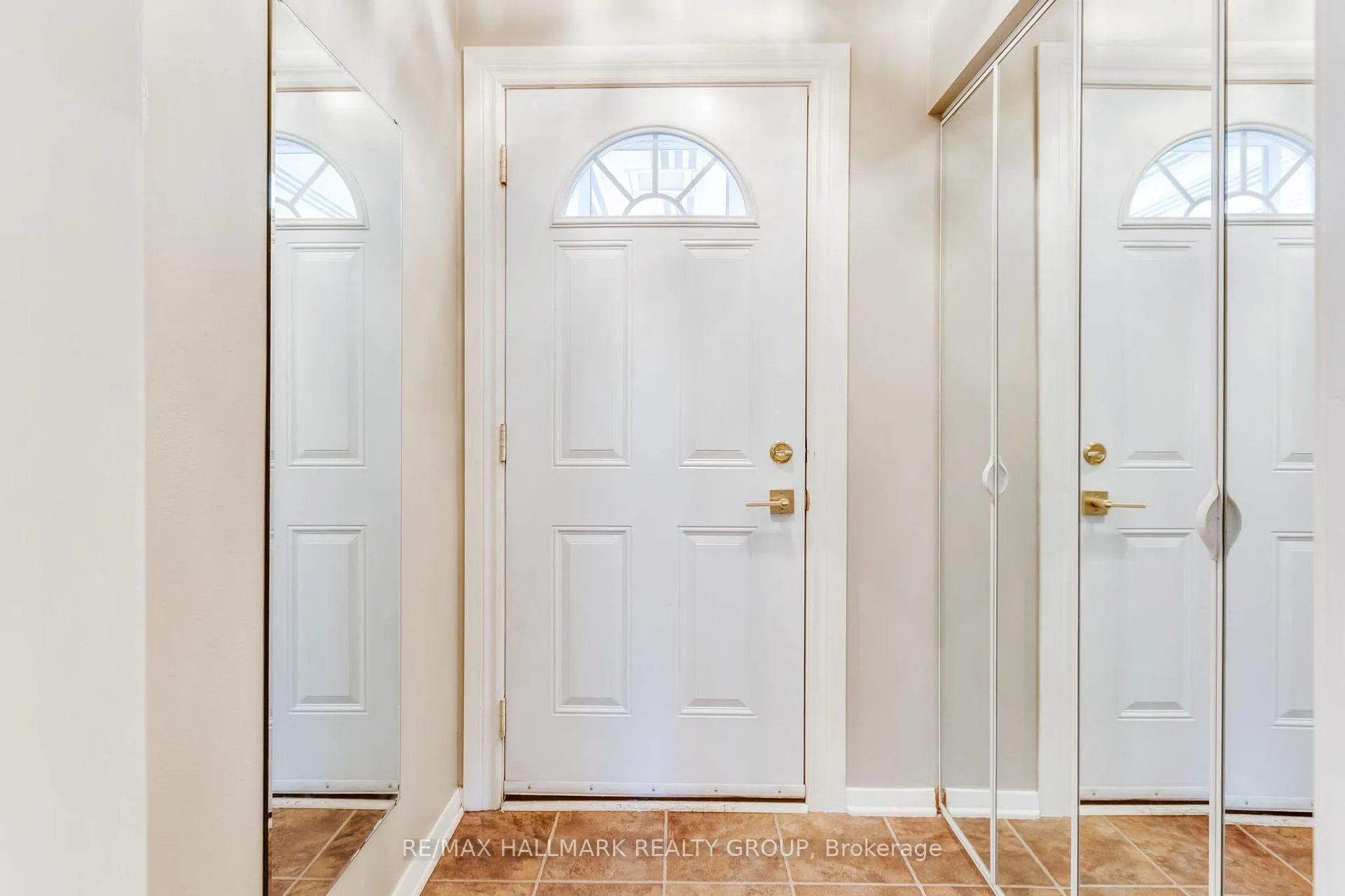 Photo 38 of 1055 Wiseman Crescent, Ottawa, Riverside Park — HOMEH