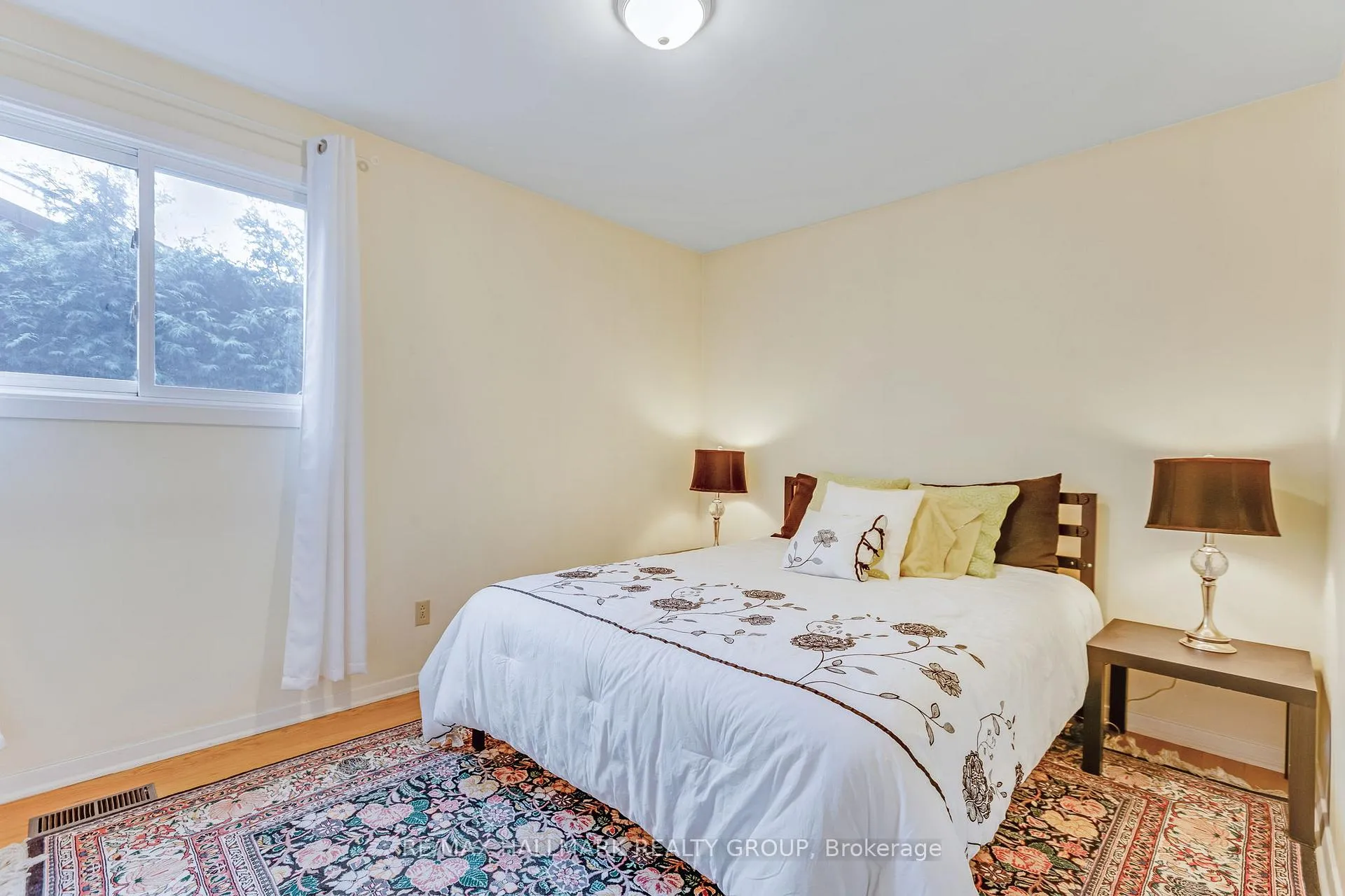 Photo 358 of 1055 Wiseman Crescent, Ottawa, Riverside Park — HOMEH