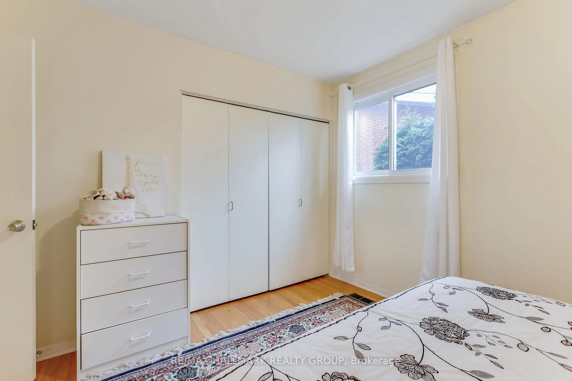 Photo 364 of 1055 Wiseman Crescent, Ottawa, Riverside Park — HOMEH