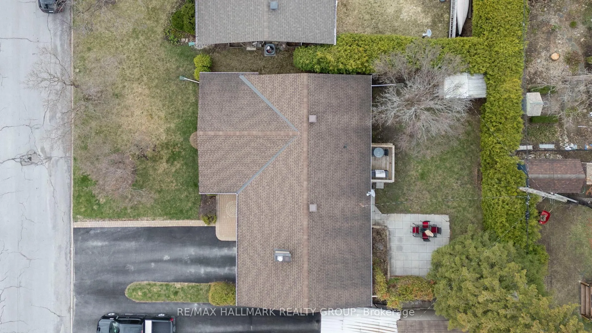 Photo 670 of 1055 Wiseman Crescent, Ottawa, Riverside Park — HOMEH