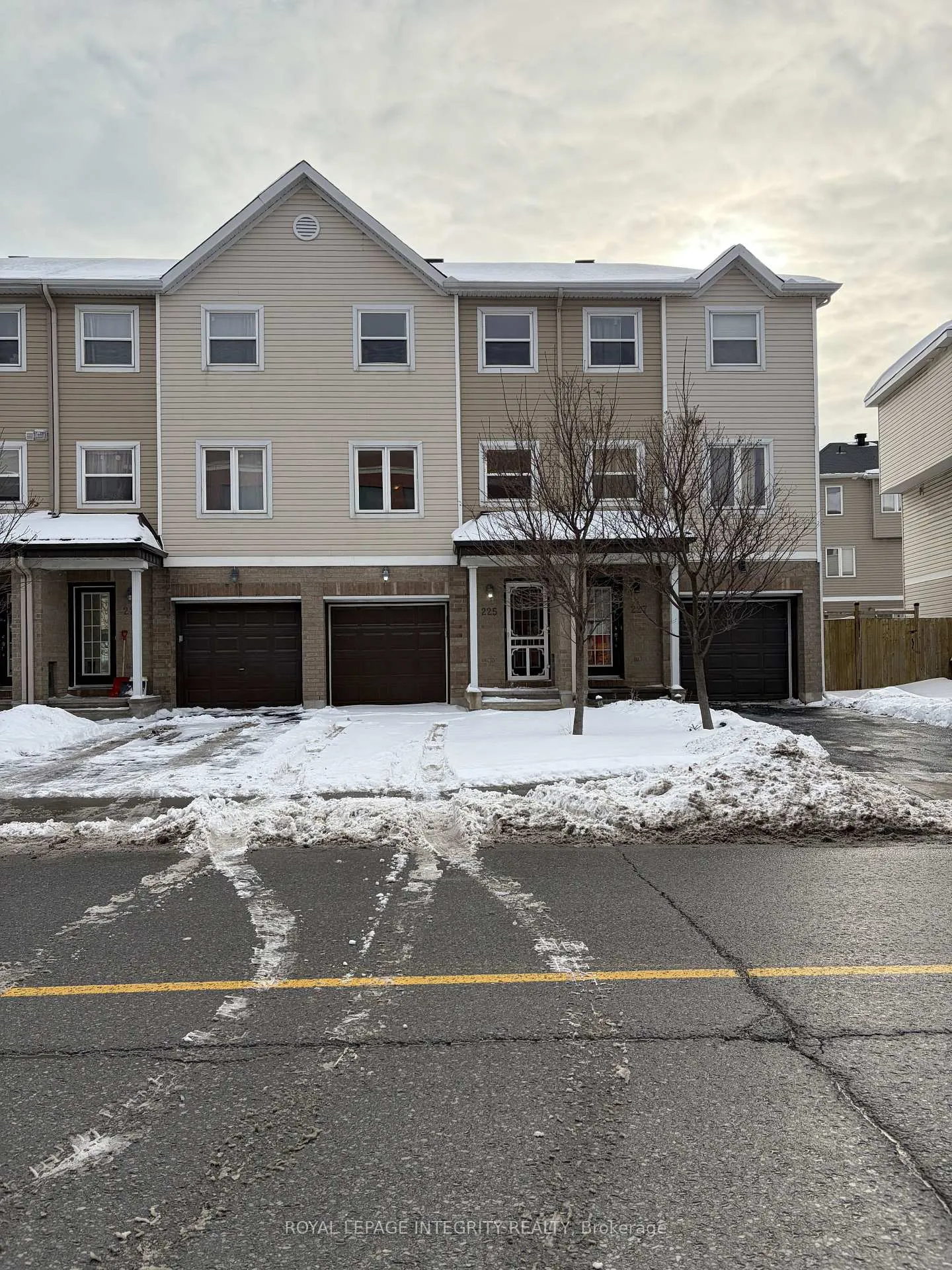 Front of 225 Kennevale Drive