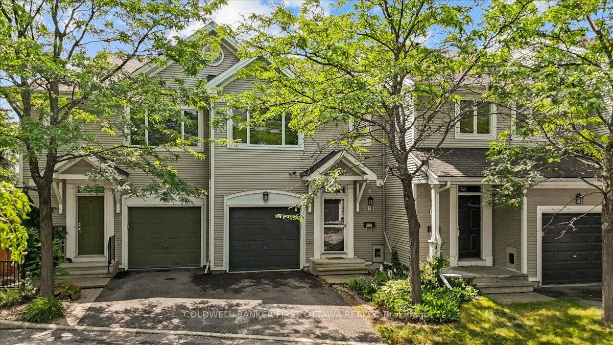 Photo 4 of 18 Maxton Private, Ottawa, Beacon Hill South — HOMEH