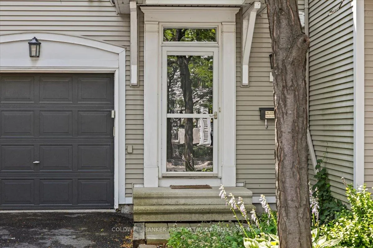 Photo 39 of 18 Maxton Private, Ottawa, Beacon Hill South — HOMEH