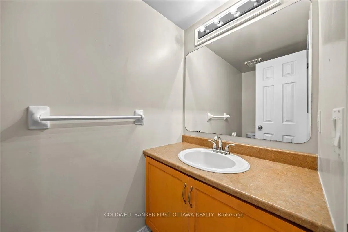 Photo 53 of 18 Maxton Private, Ottawa, Beacon Hill South — HOMEH
