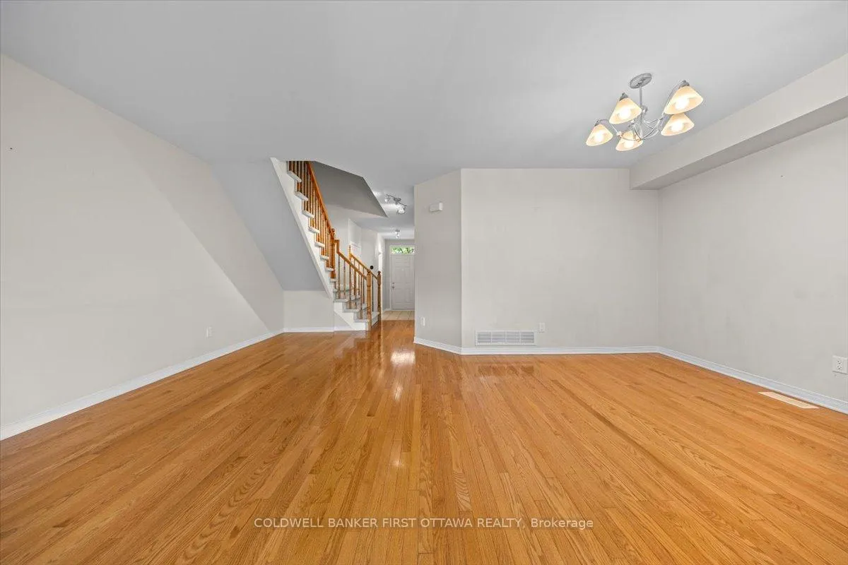 Photo 177 of 18 Maxton Private, Ottawa, Beacon Hill South — HOMEH