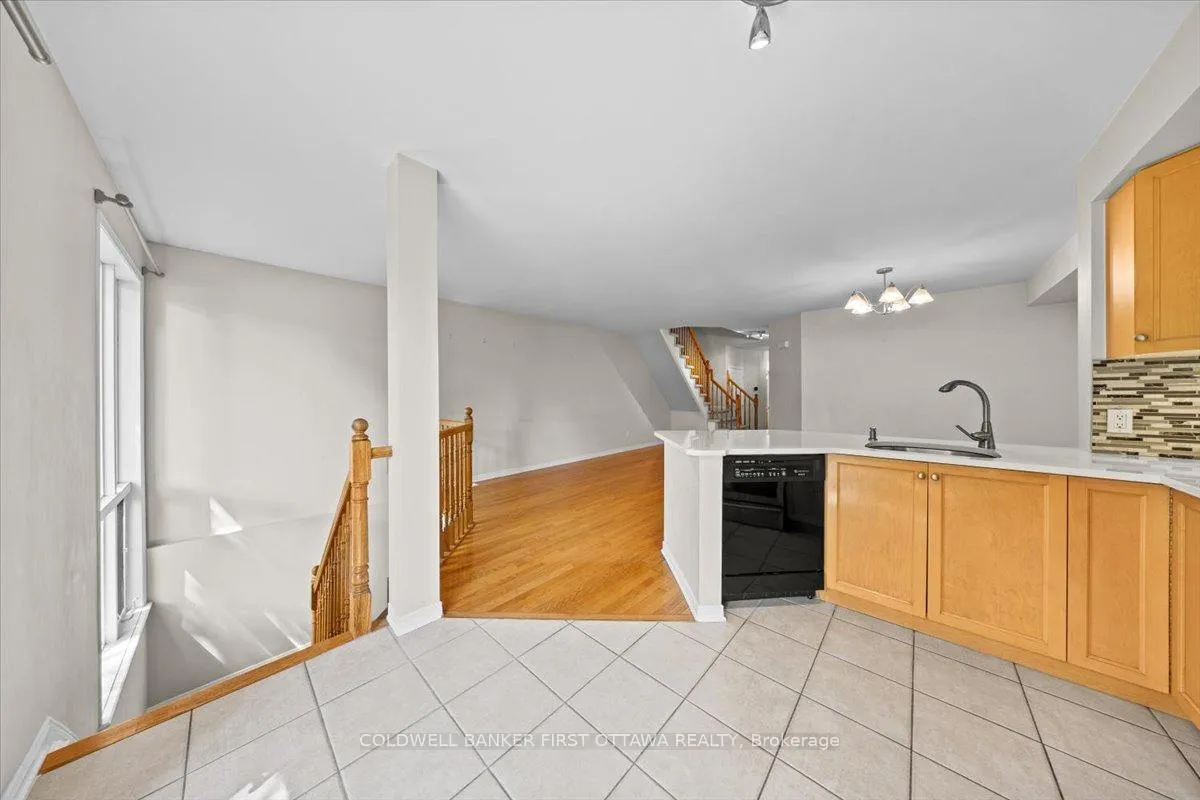 Photo 226 of 18 Maxton Private, Ottawa, Beacon Hill South — HOMEH