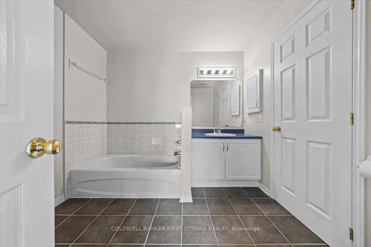 Photo 452 of 18 Maxton Private, Ottawa, Beacon Hill South — HOMEH