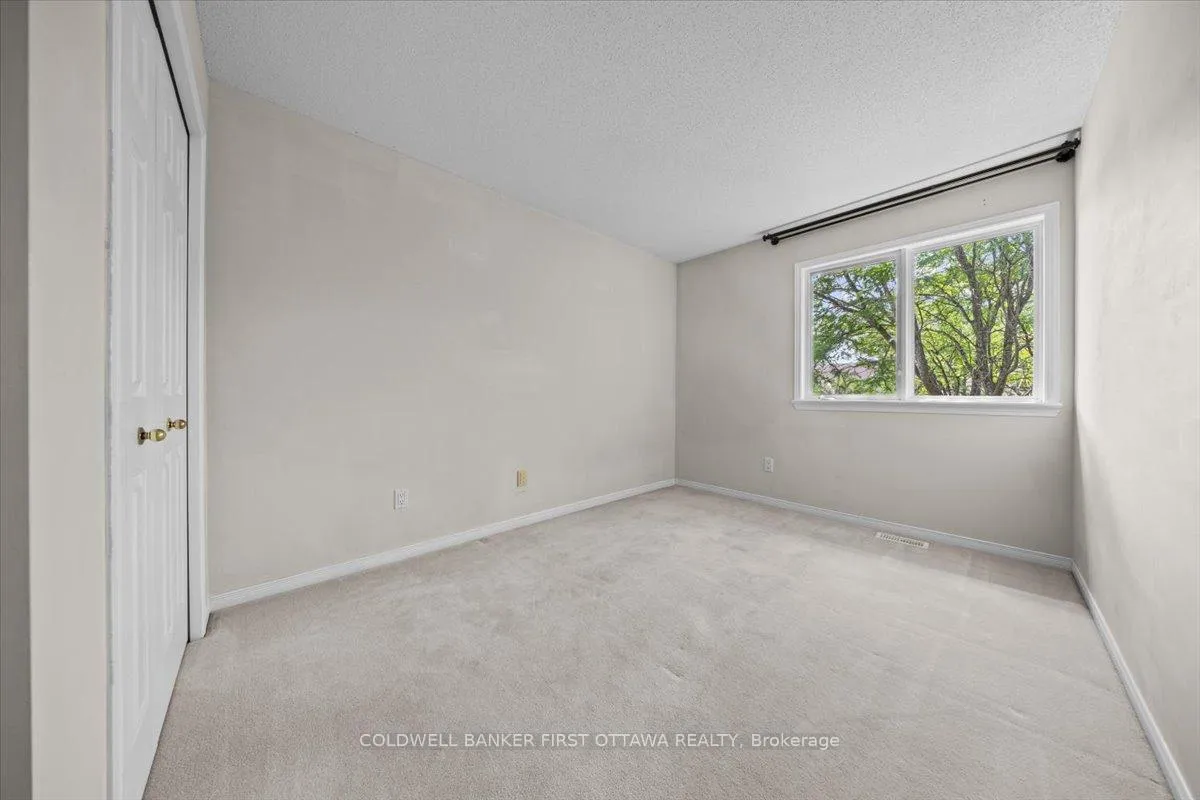 Photo 516 of 18 Maxton Private, Ottawa, Beacon Hill South — HOMEH