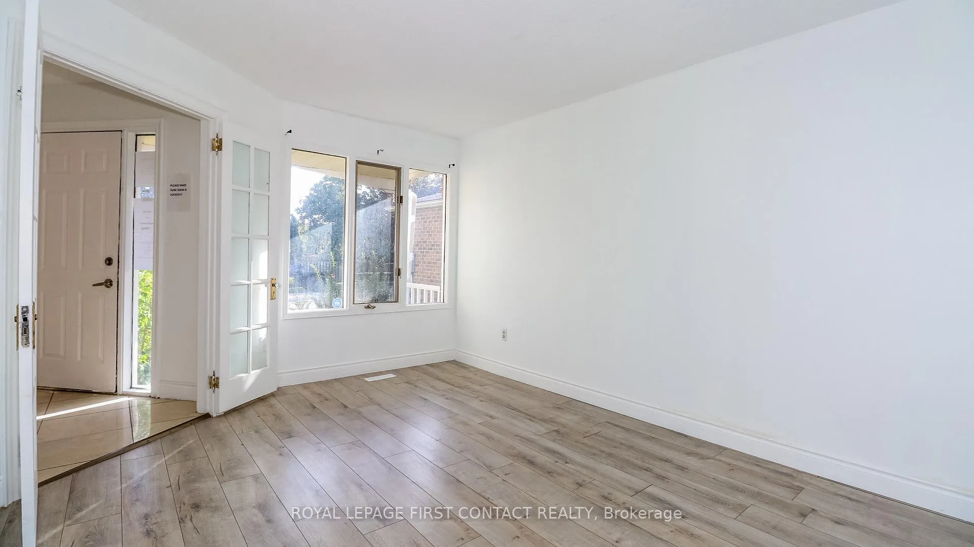 Photo 15 of 194 Kozlov Street, Barrie, West Bayfield — HOMEH