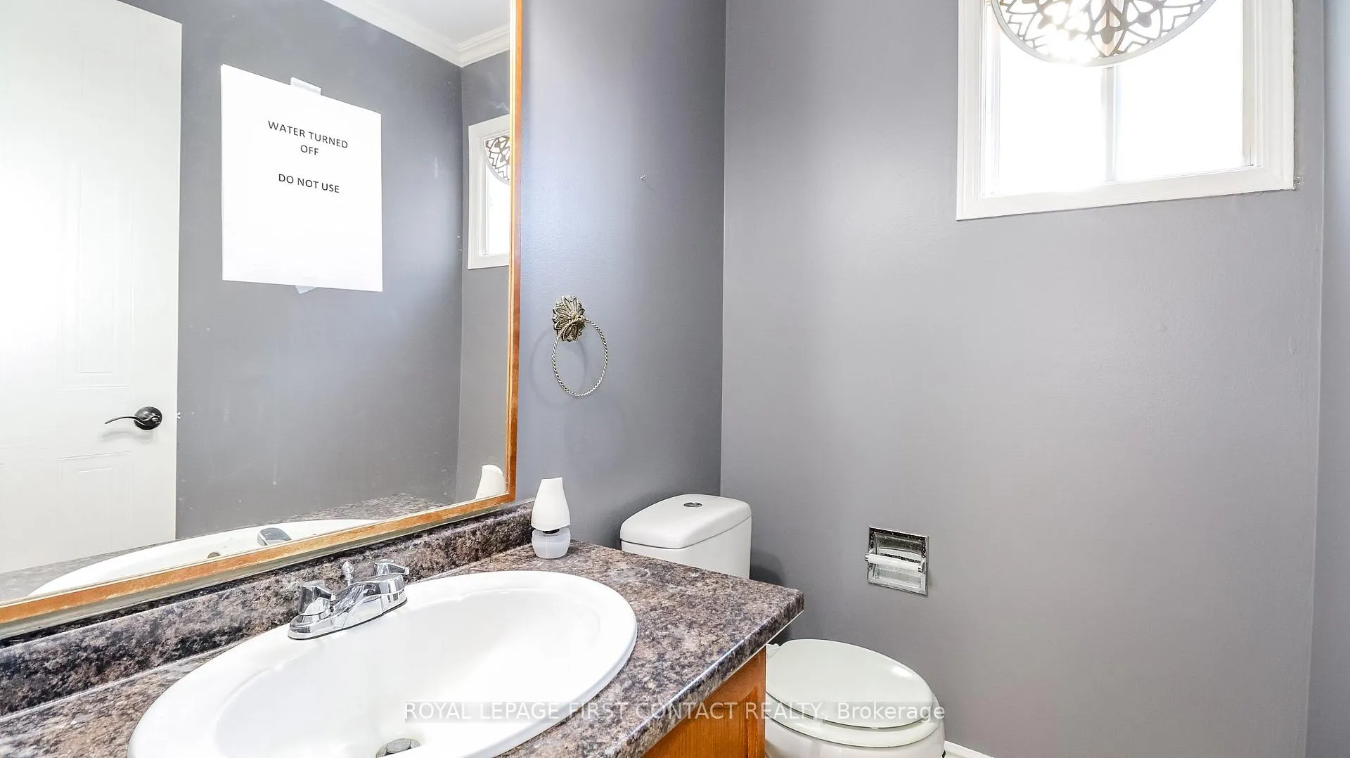 Photo 16 of 194 Kozlov Street, Barrie, West Bayfield — HOMEH