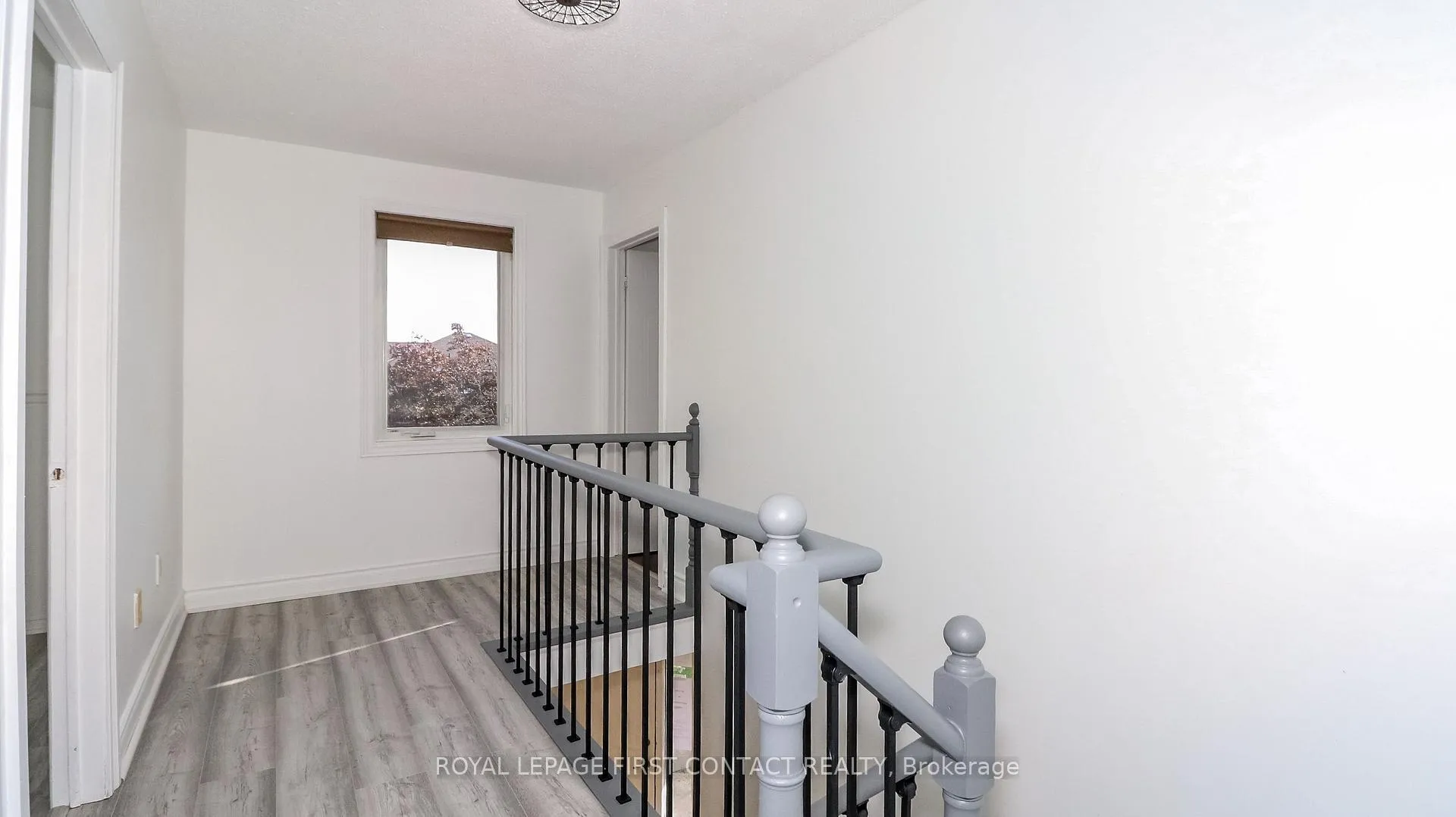 Photo 18 of 194 Kozlov Street, Barrie, West Bayfield — HOMEH
