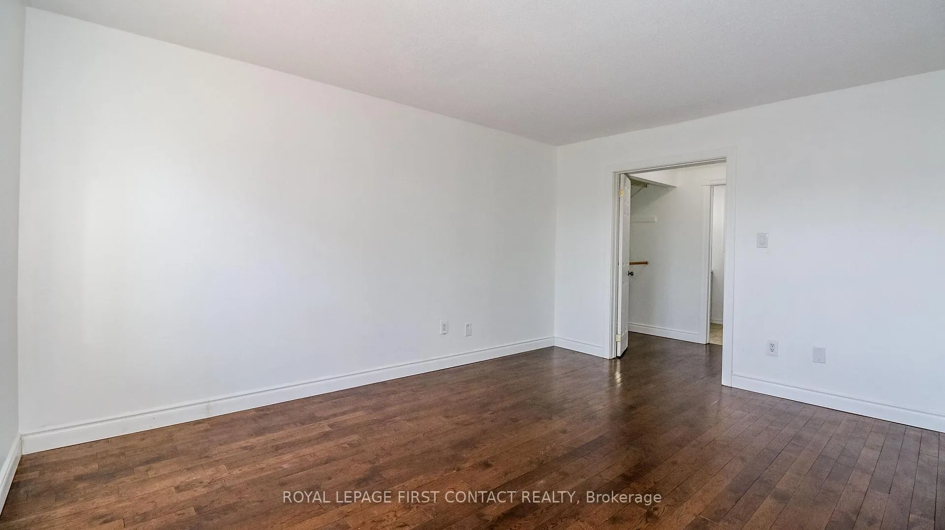 Photo 19 of 194 Kozlov Street, Barrie, West Bayfield — HOMEH
