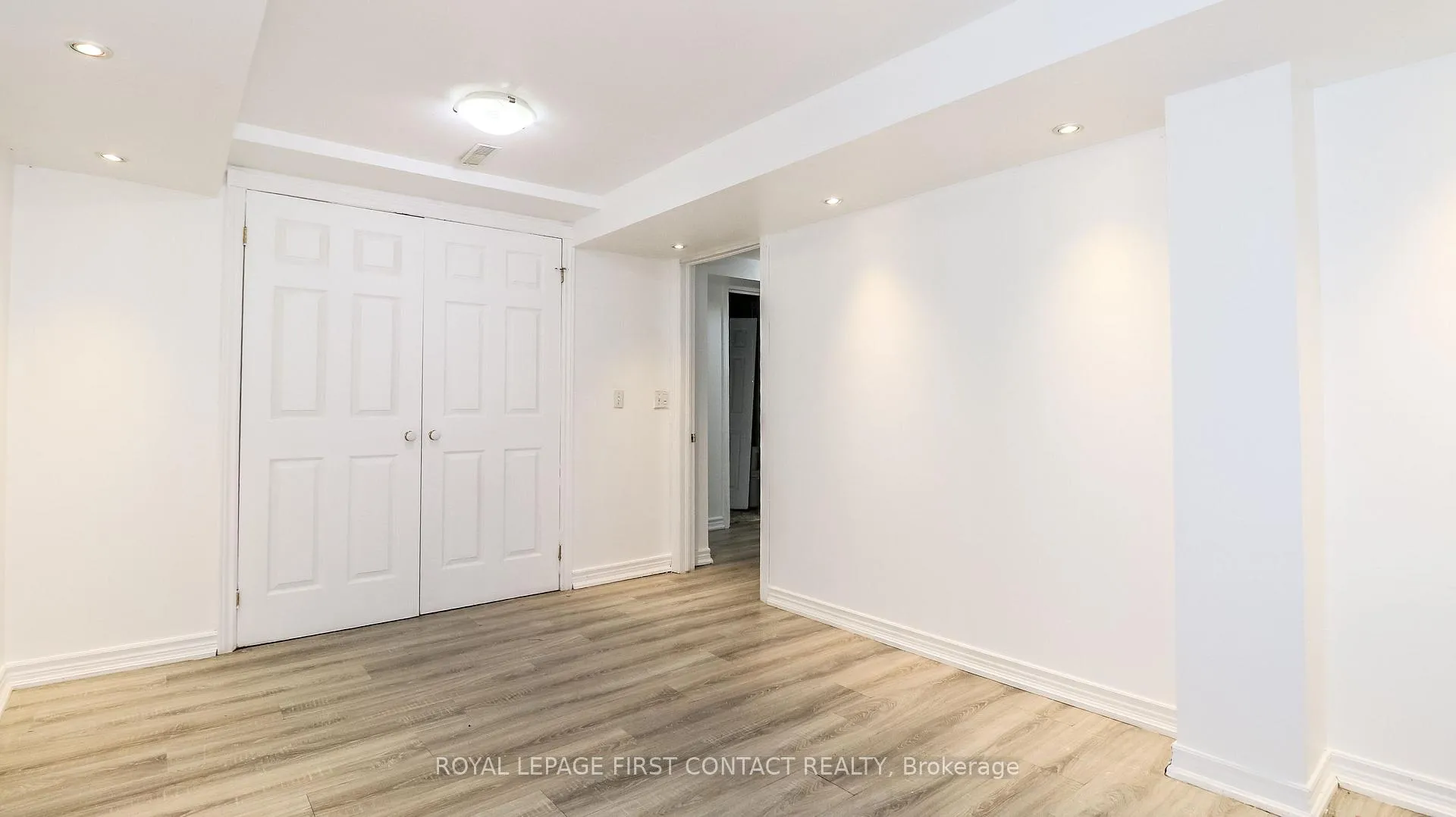 Photo 38 of 194 Kozlov Street, Barrie, West Bayfield — HOMEH