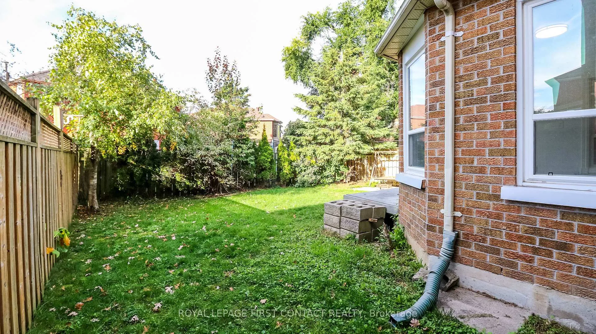 Photo 40 of 194 Kozlov Street, Barrie, West Bayfield — HOMEH