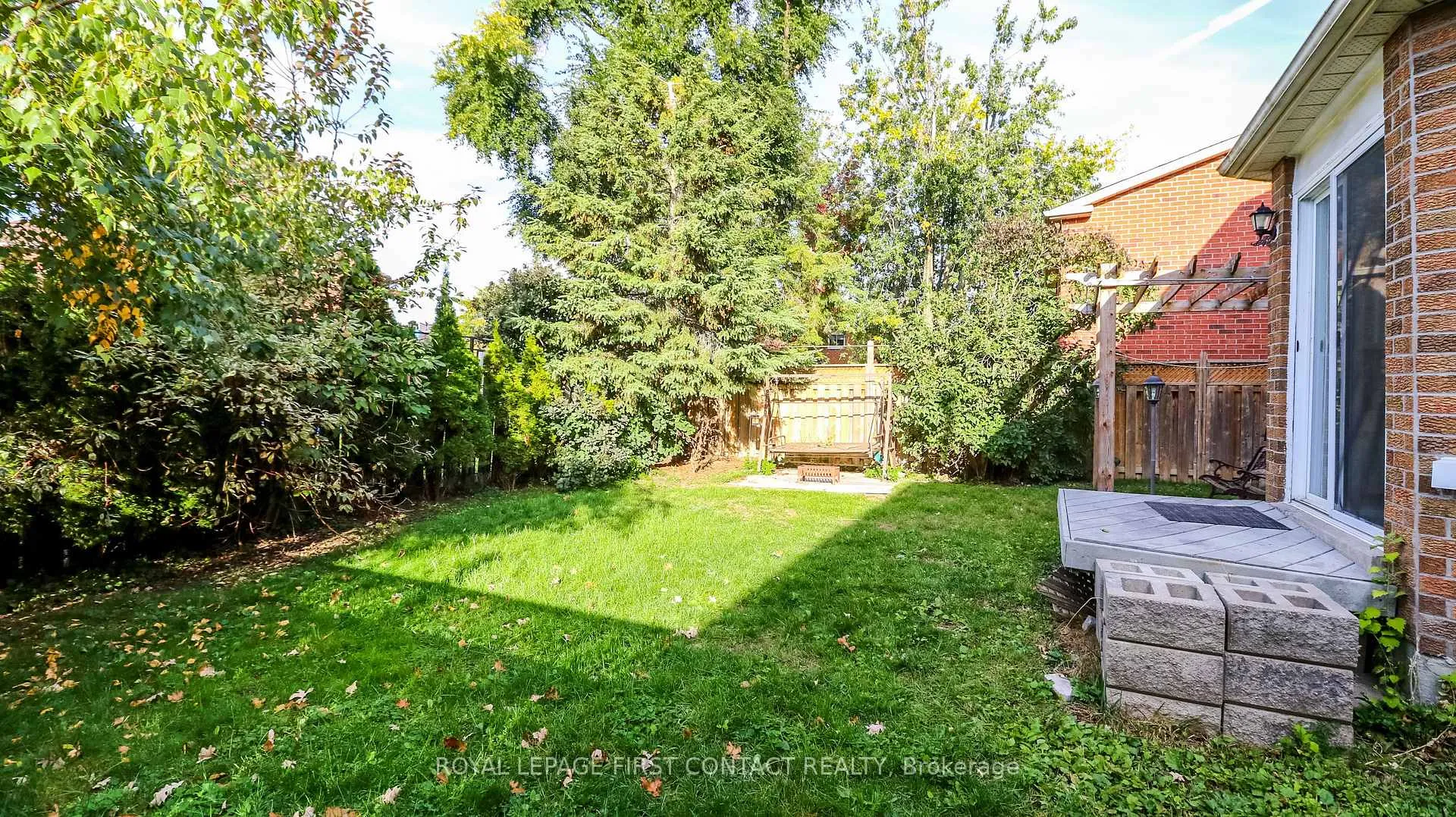 Photo 41 of 194 Kozlov Street, Barrie, West Bayfield — HOMEH