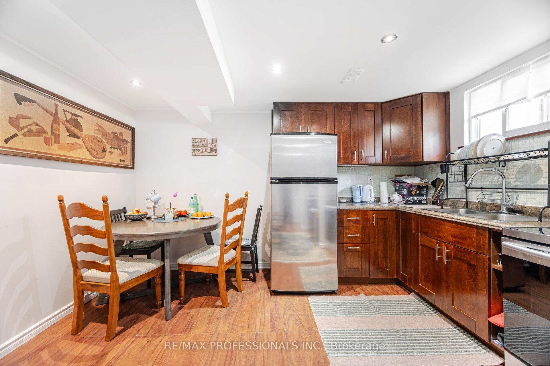 Photo 22 of 1549 Royal York Road, Etobicoke, Humber Heights — HOMEH