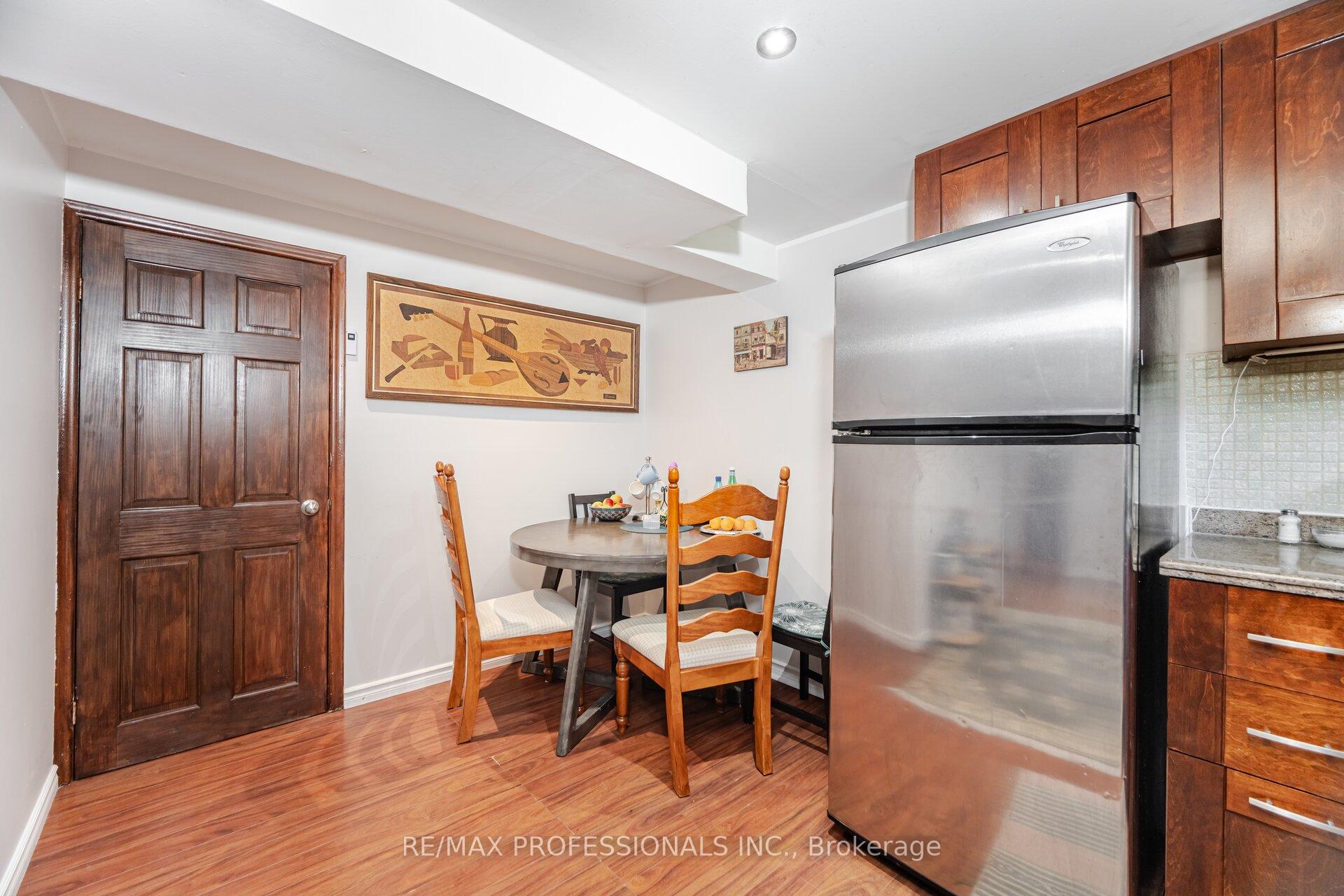 Photo 35 of 1549 Royal York Road, Etobicoke, Humber Heights — HOMEH