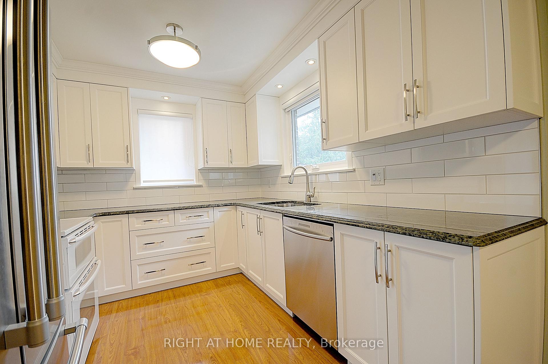 Photo 7 of 43 Hamptonbrook Drive, Etobicoke, Willowridge-Martingrove-Richview — HOMEH