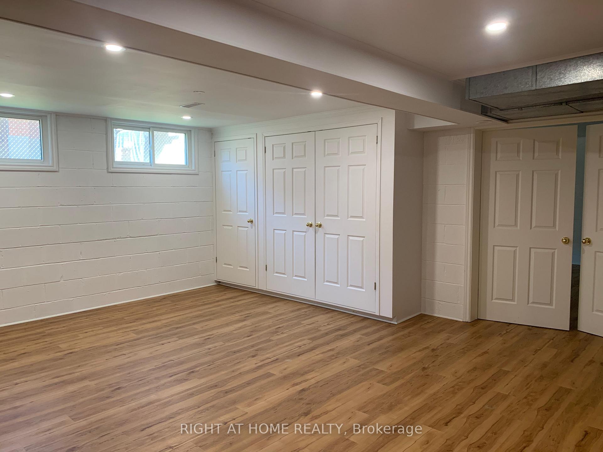 Photo 15 of 43 Hamptonbrook Drive, Etobicoke, Willowridge-Martingrove-Richview — HOMEH