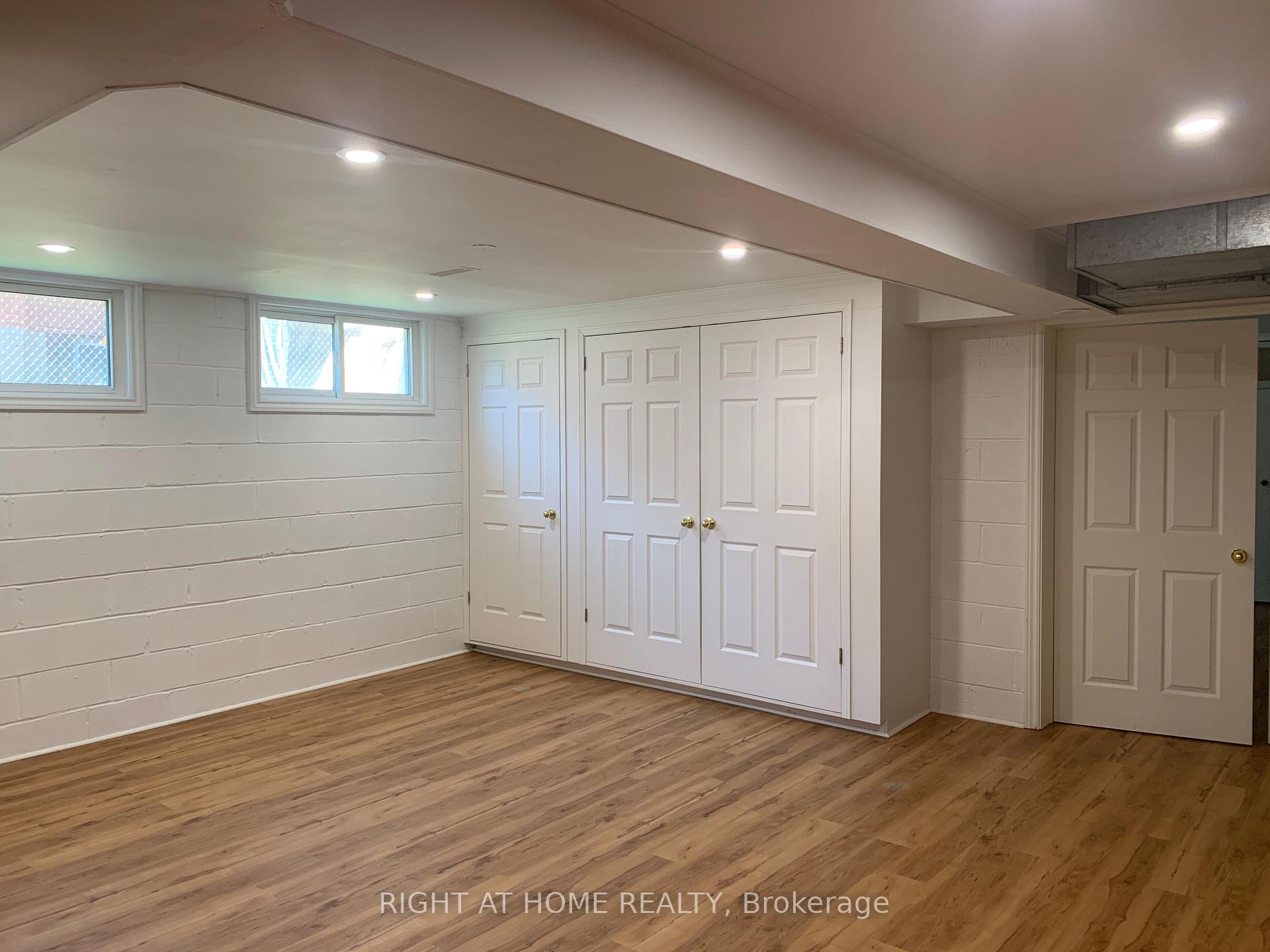 Photo 16 of 43 Hamptonbrook Drive, Etobicoke, Willowridge-Martingrove-Richview — HOMEH