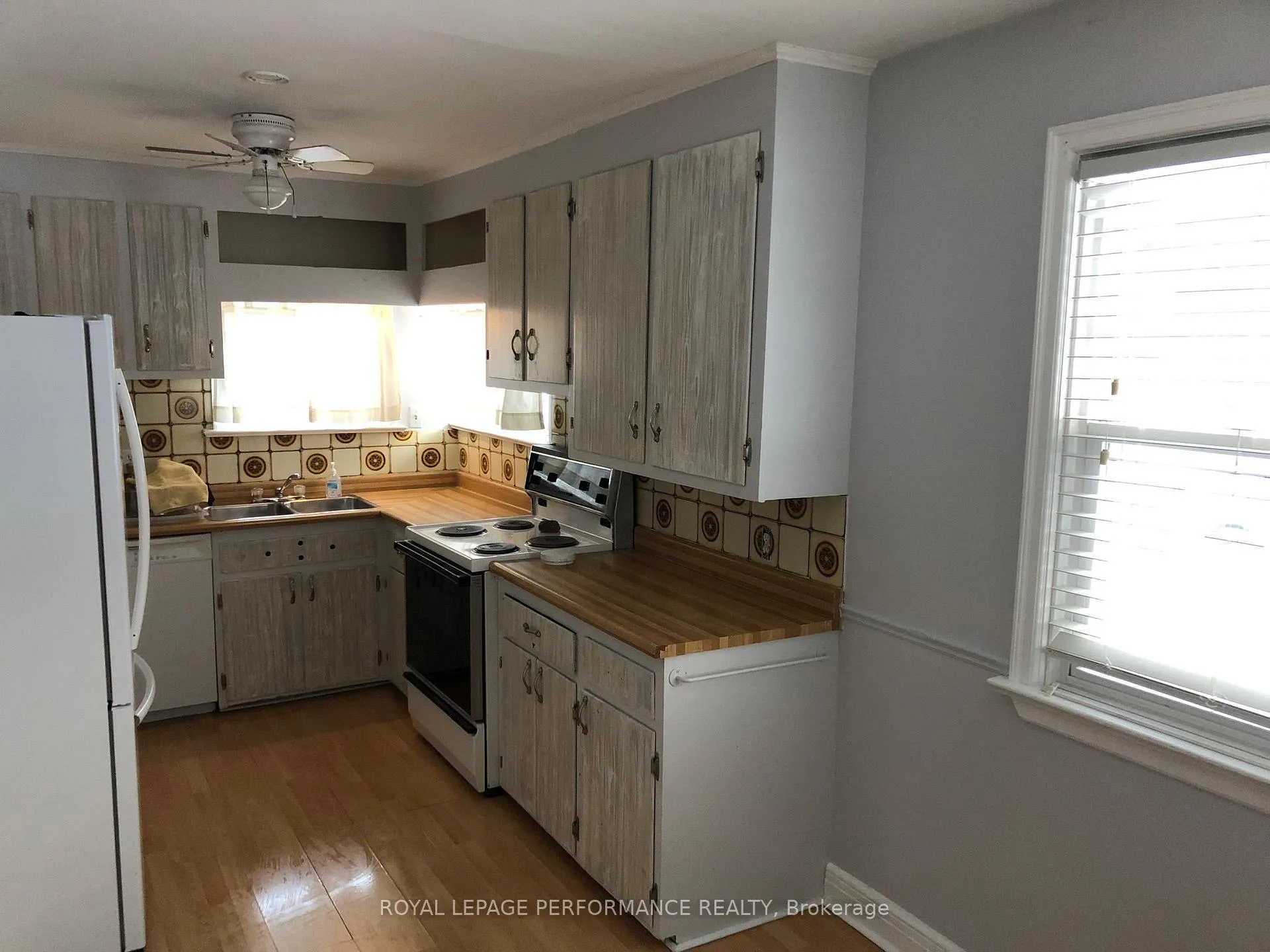 Photo 101 of 1125 Rockingham Avenue, Ottawa, Billings Bridge — HOMEH