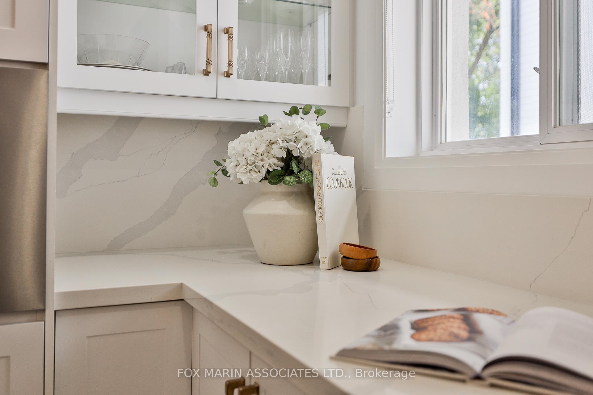 Photo 6 of 57 Gracey Boulevard, Etobicoke, Willowridge-Martingrove-Richview — HOMEH