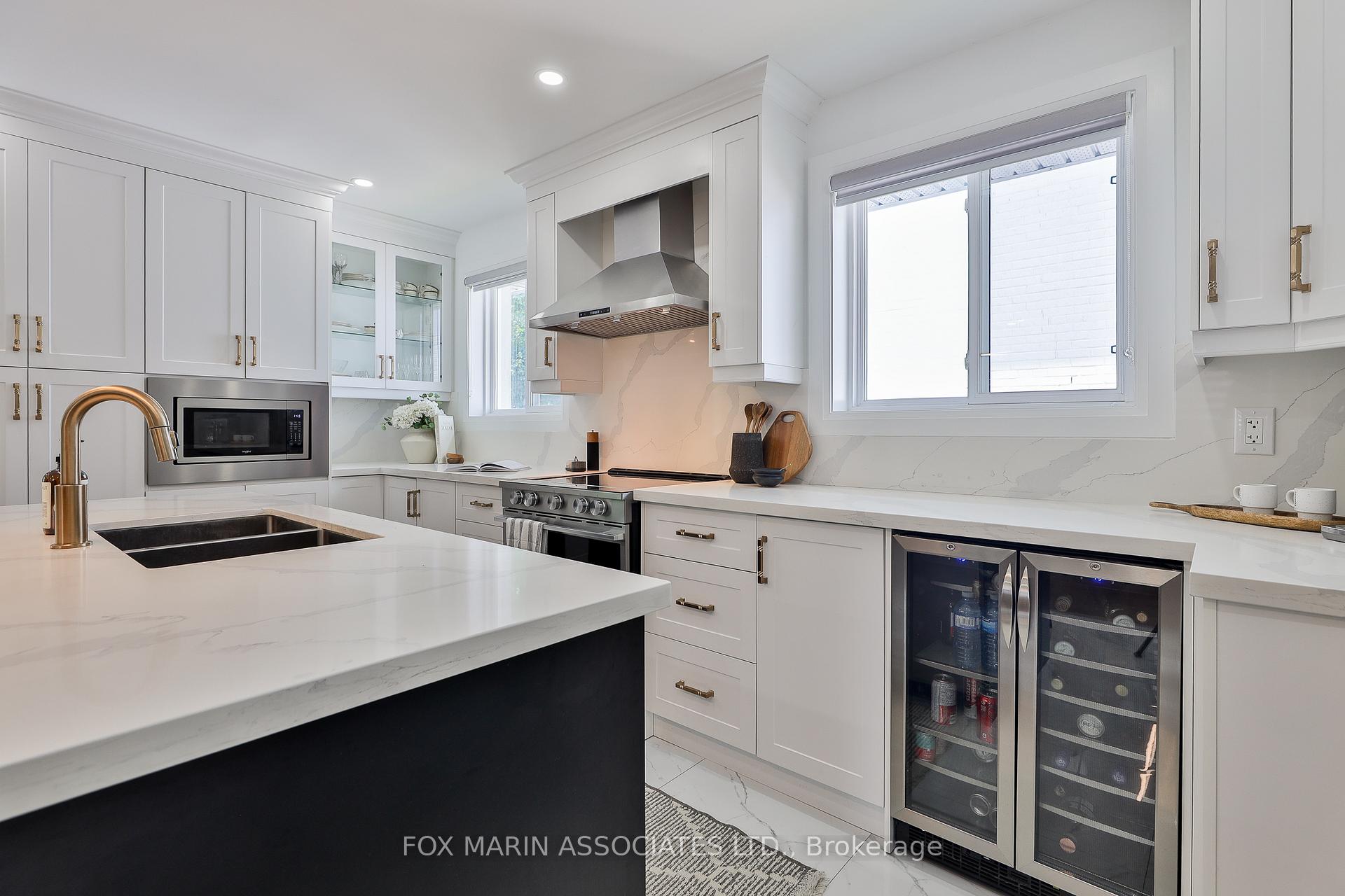 Photo 14 of 57 Gracey Boulevard, Etobicoke, Willowridge-Martingrove-Richview — HOMEH