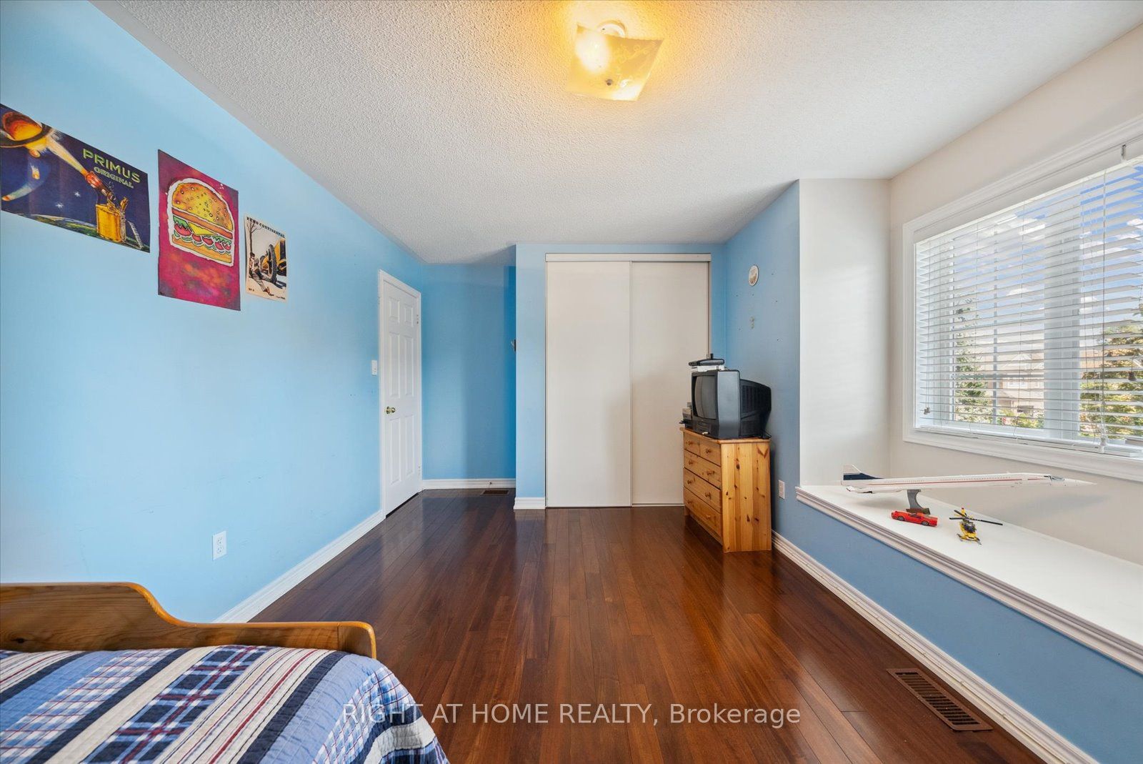 Photo 56 of 132 Hollandview Trail, Aurora, Bayview Wellington — HOMEH