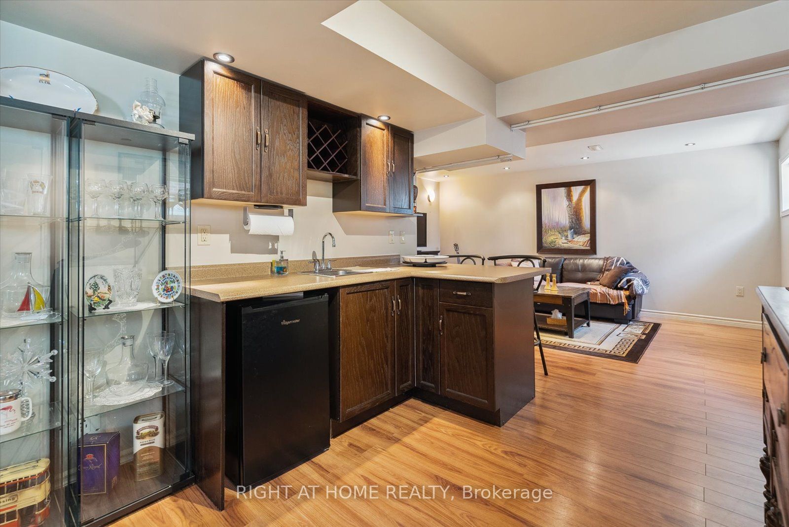 Photo 63 of 132 Hollandview Trail, Aurora, Bayview Wellington — HOMEH