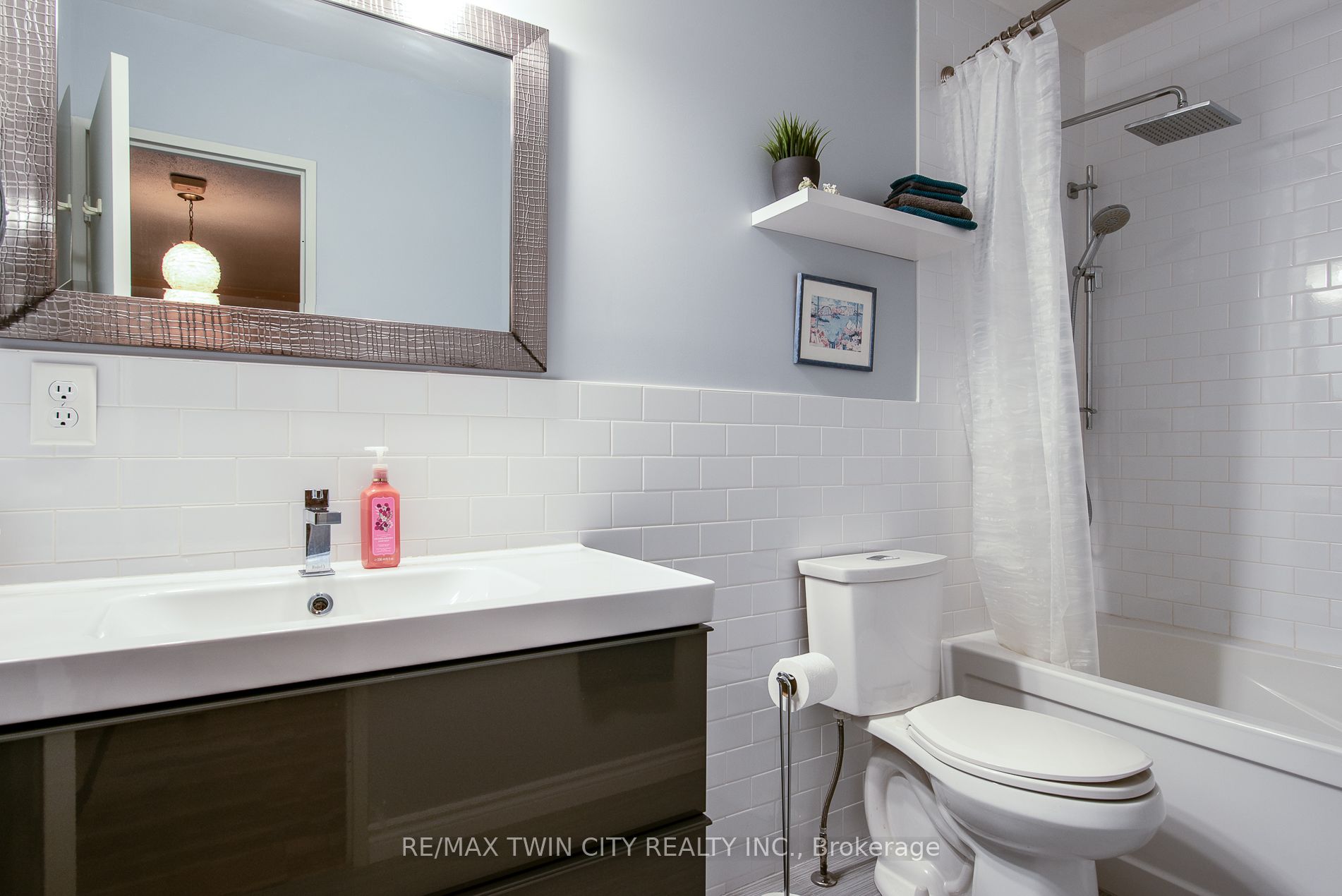 Photo 79 of Unit 1, 17 Gibson Drive, Kitchener — HOMEH