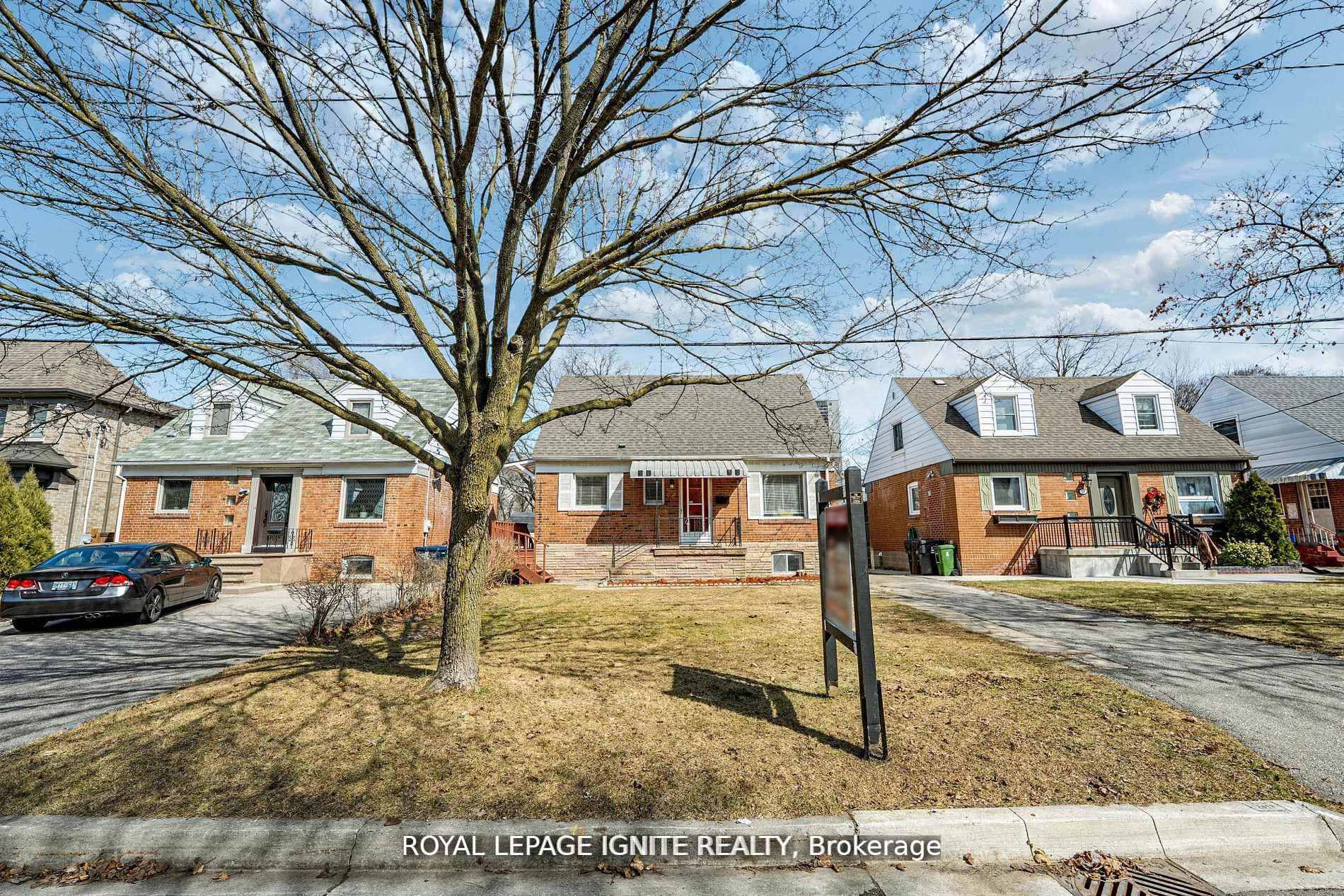 Photo 34 of 53 Riverview Heights, Etobicoke, Humber Heights — HOMEH