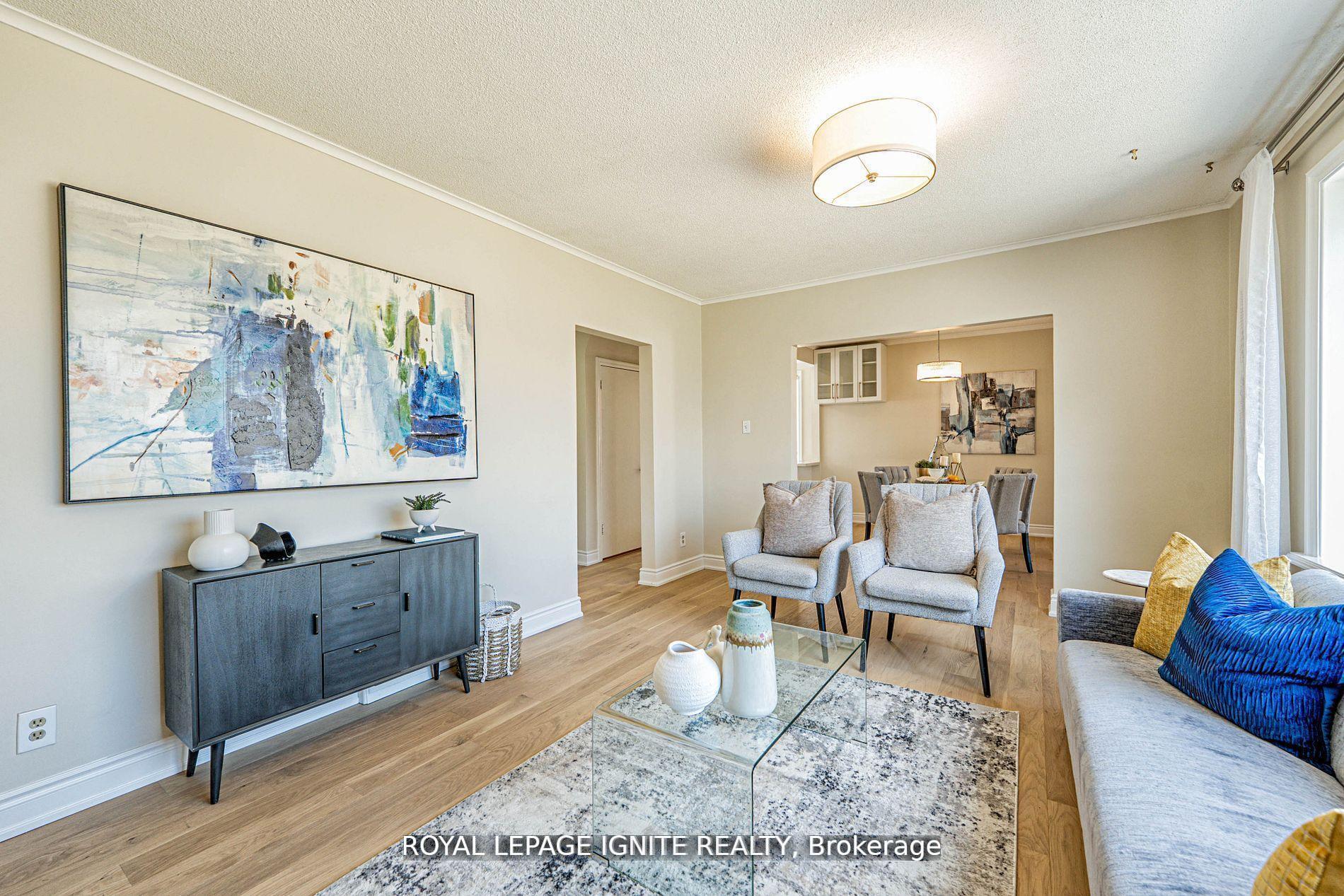 Photo 10 of 53 Riverview Heights, Etobicoke, Humber Heights — HOMEH