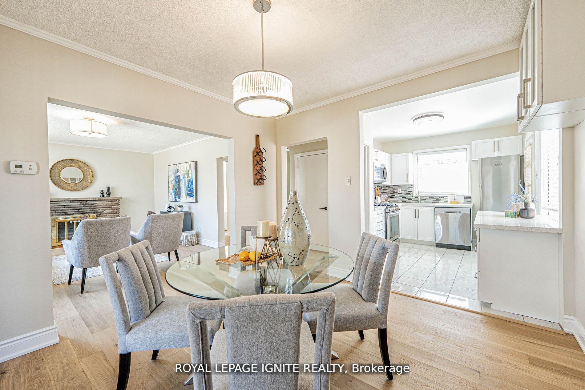 Photo 31 of 53 Riverview Heights, Etobicoke, Humber Heights — HOMEH