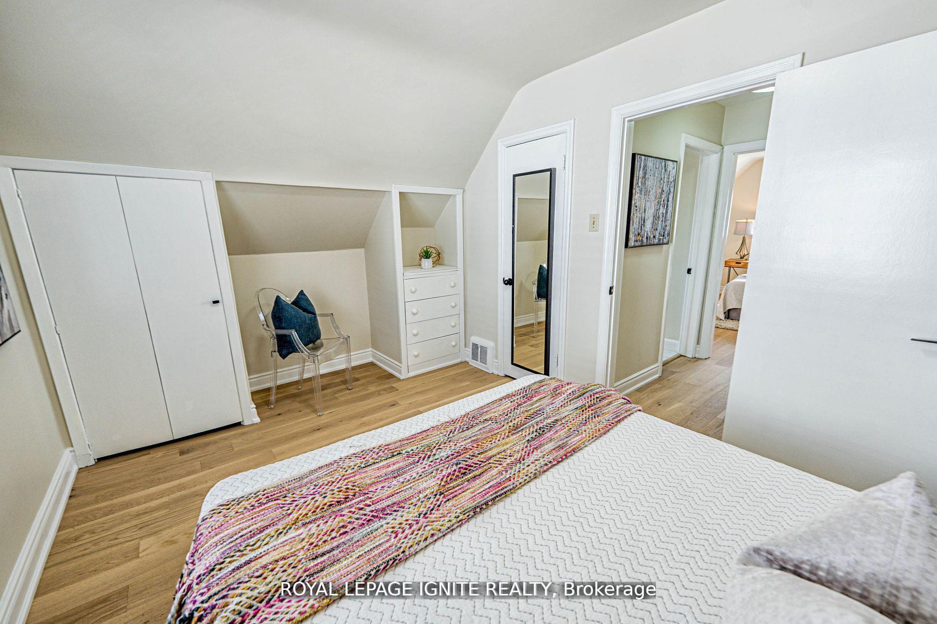 Photo 15 of 53 Riverview Heights, Etobicoke, Humber Heights — HOMEH