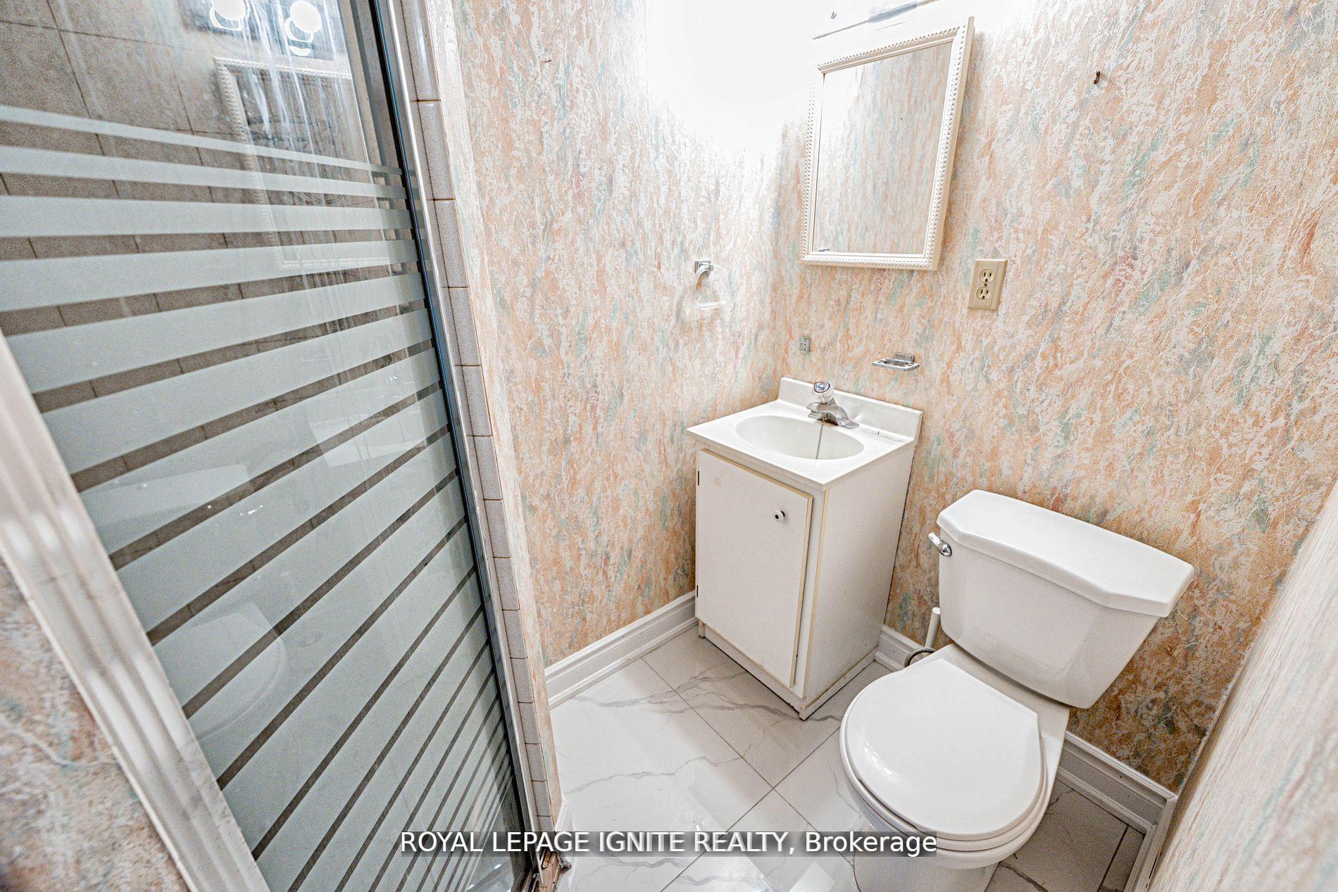 Photo 36 of 53 Riverview Heights, Etobicoke, Humber Heights — HOMEH