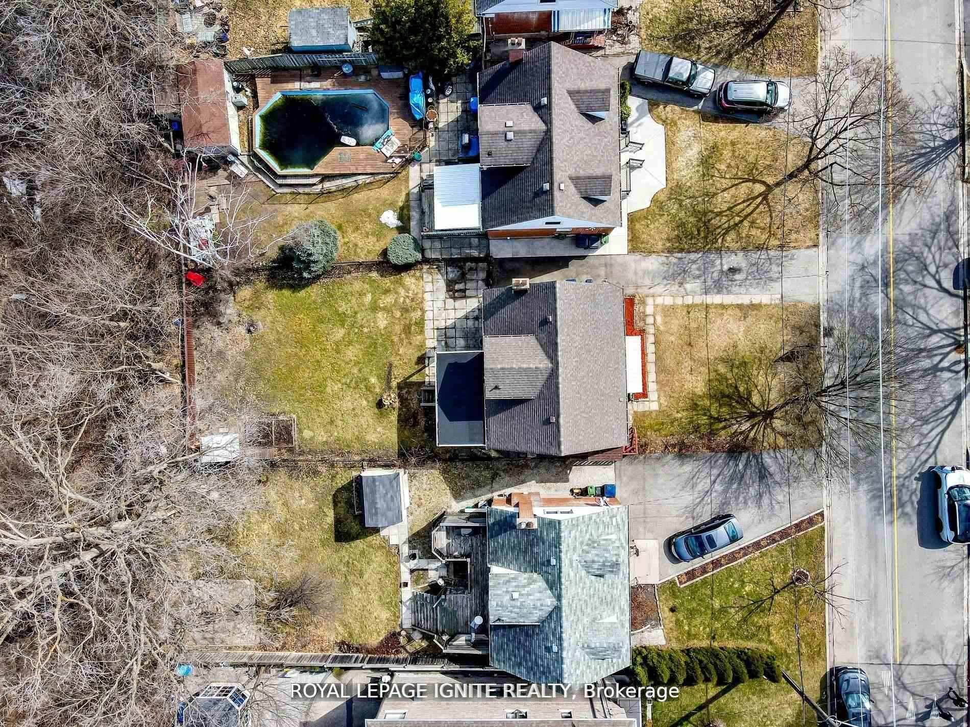 Photo 21 of 53 Riverview Heights, Etobicoke, Humber Heights — HOMEH