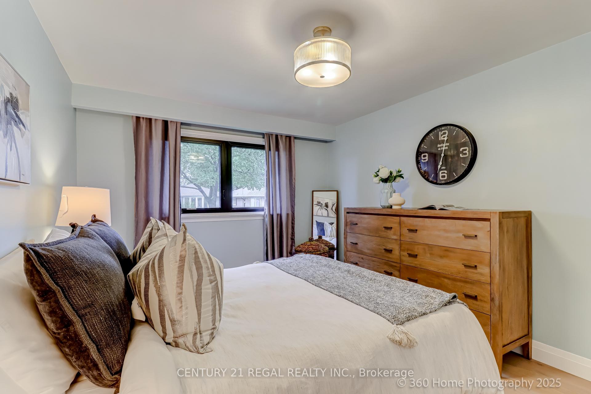 Photo 6 of 51 Sabrina Drive, Etobicoke, Willowridge-Martingrove-Richview — HOMEH