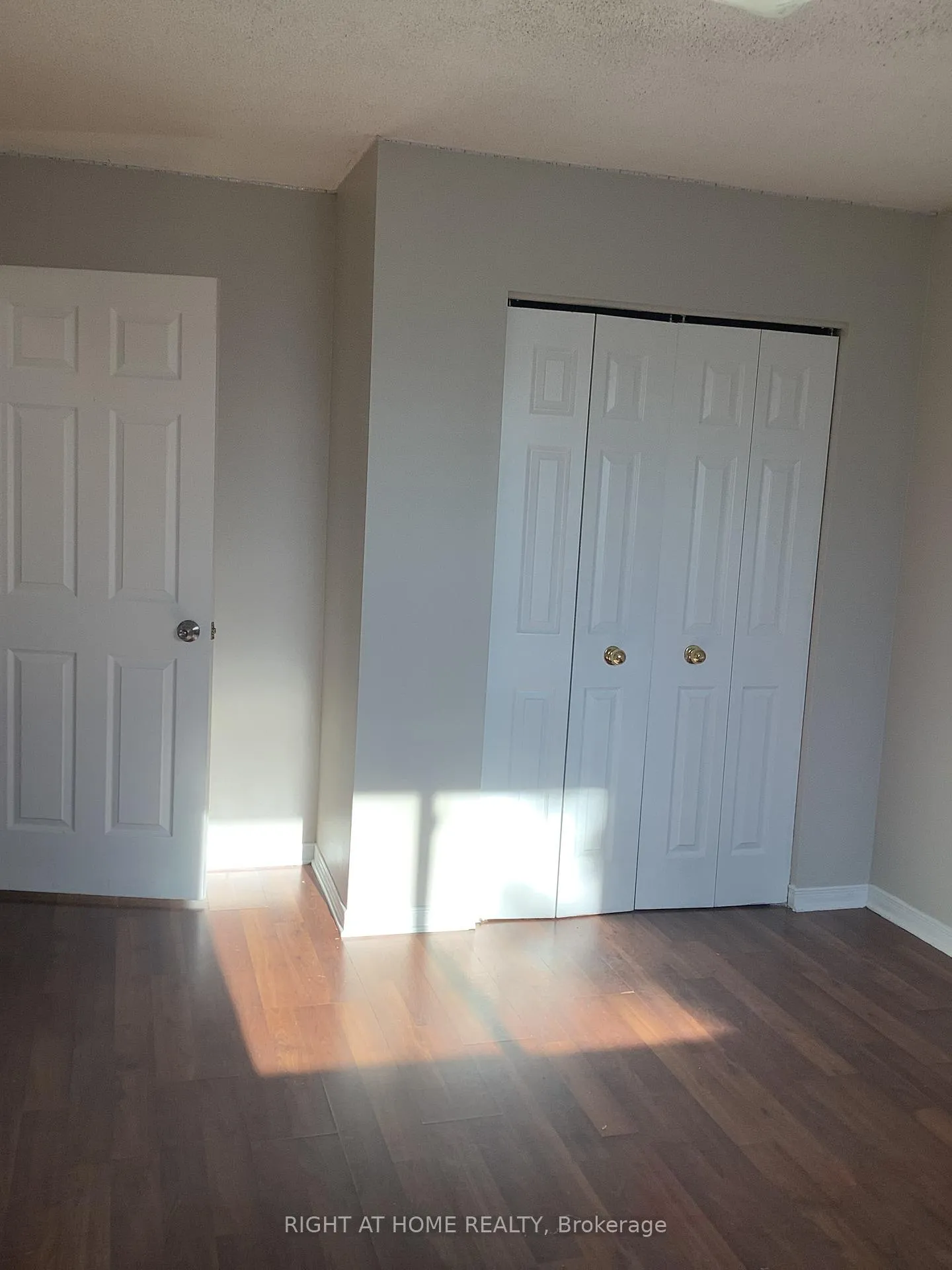 Photo 11 of 11 Rosenfeld Drive, Barrie, Grove East — HOMEH