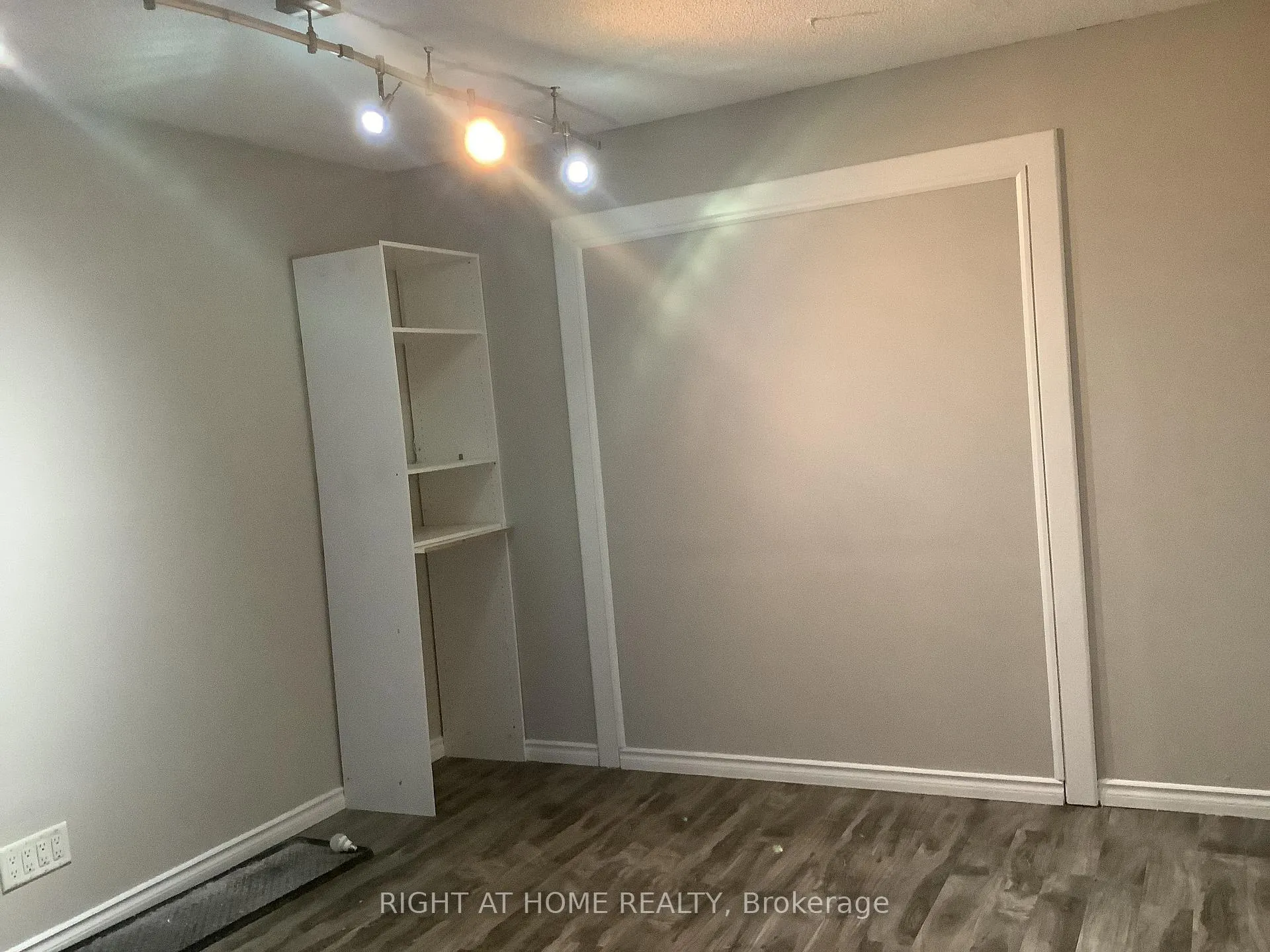 Photo 22 of 11 Rosenfeld Drive, Barrie, Grove East — HOMEH