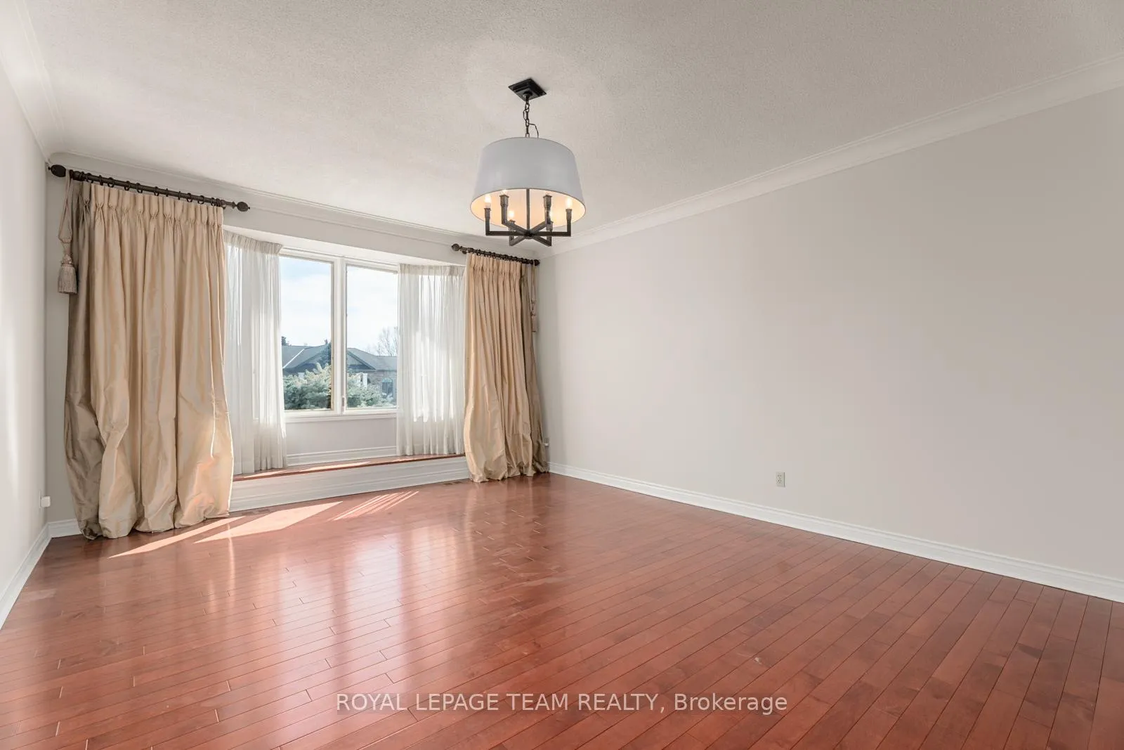 Photo 24 of 48 Cedarhill Drive, Ottawa, Cedar Hill/Orchard Estates — HOMEH