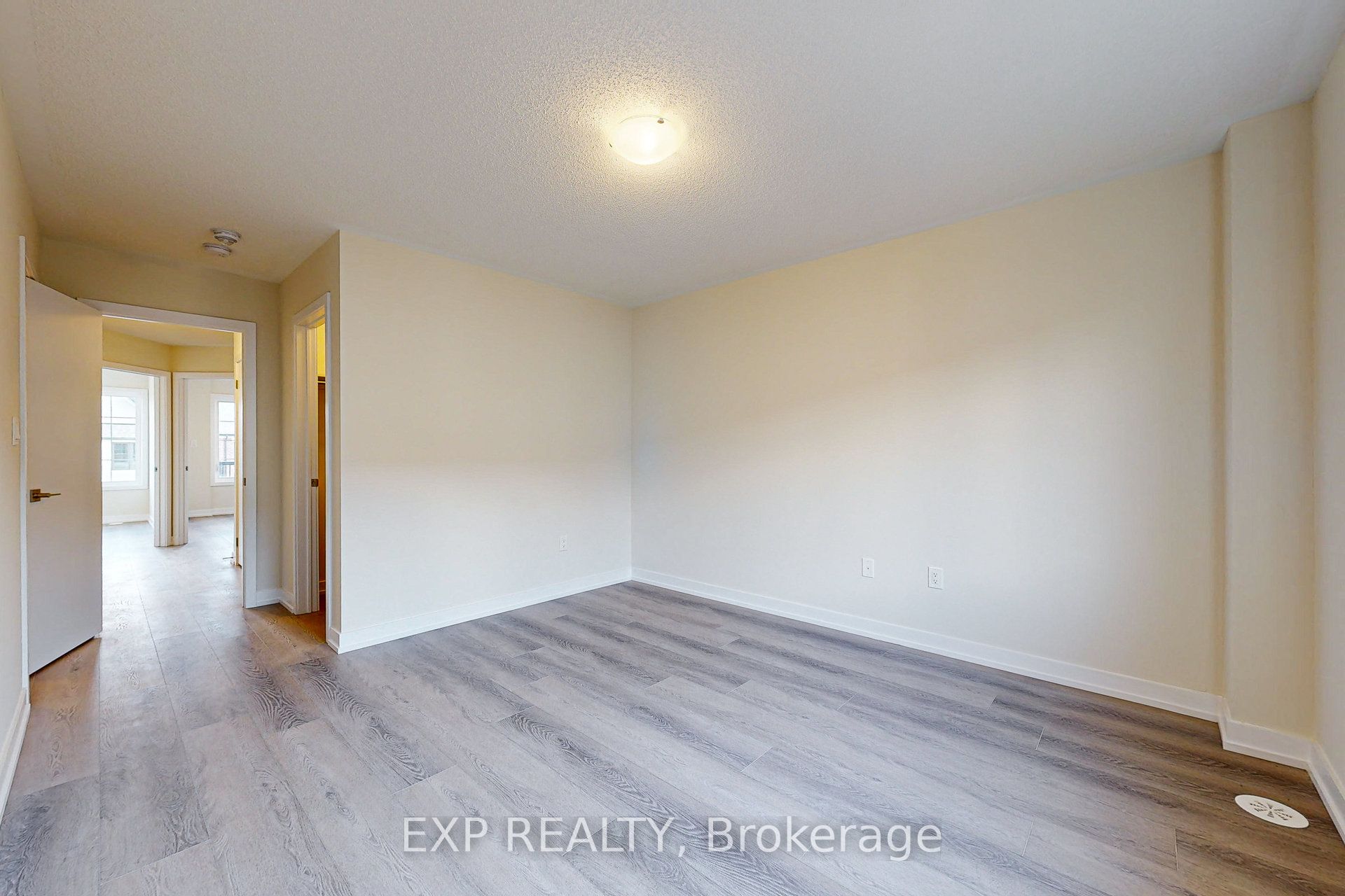 Photo 70 of 1325 Shevchenko Boulevard, Oakville, Northwest — HOMEH