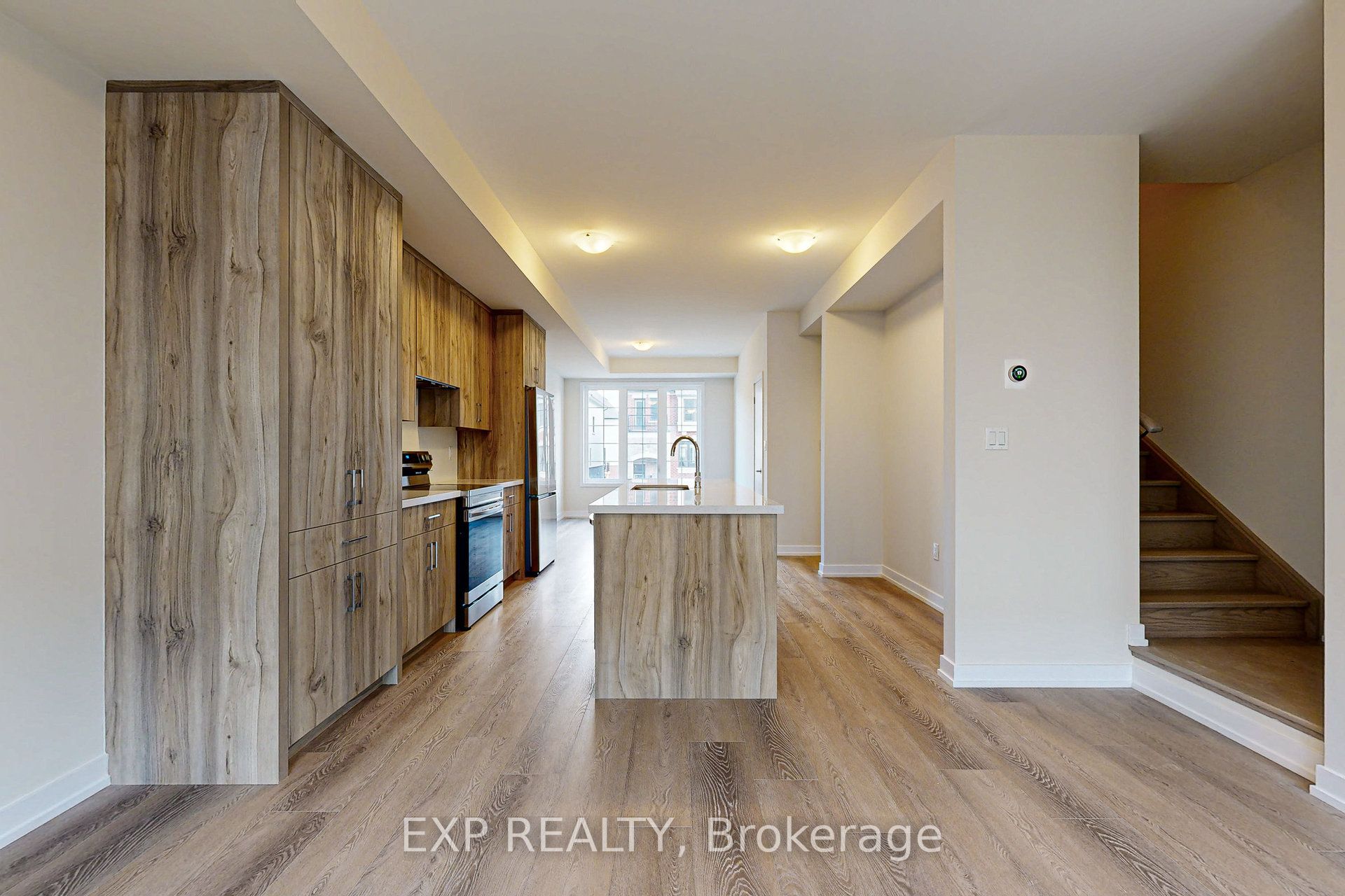 Photo 48 of 1325 Shevchenko Boulevard, Oakville, Northwest — HOMEH